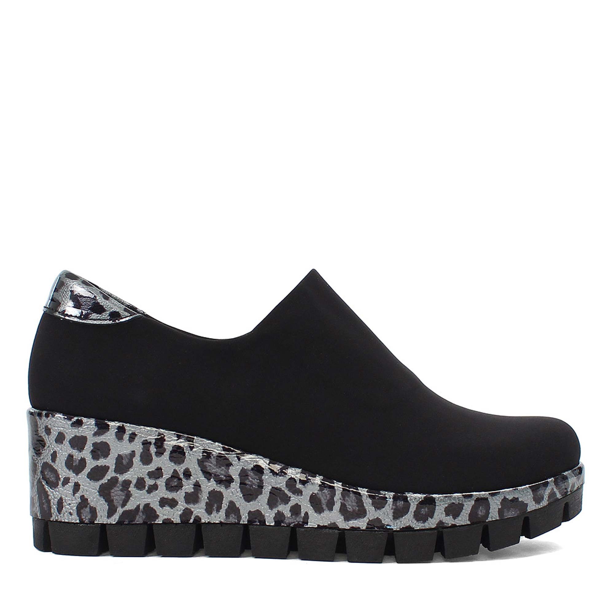 Bequeme Damen Wedges mit Keilabsatz, Slip-On Design und Profilsohle Slip-On Sneaker