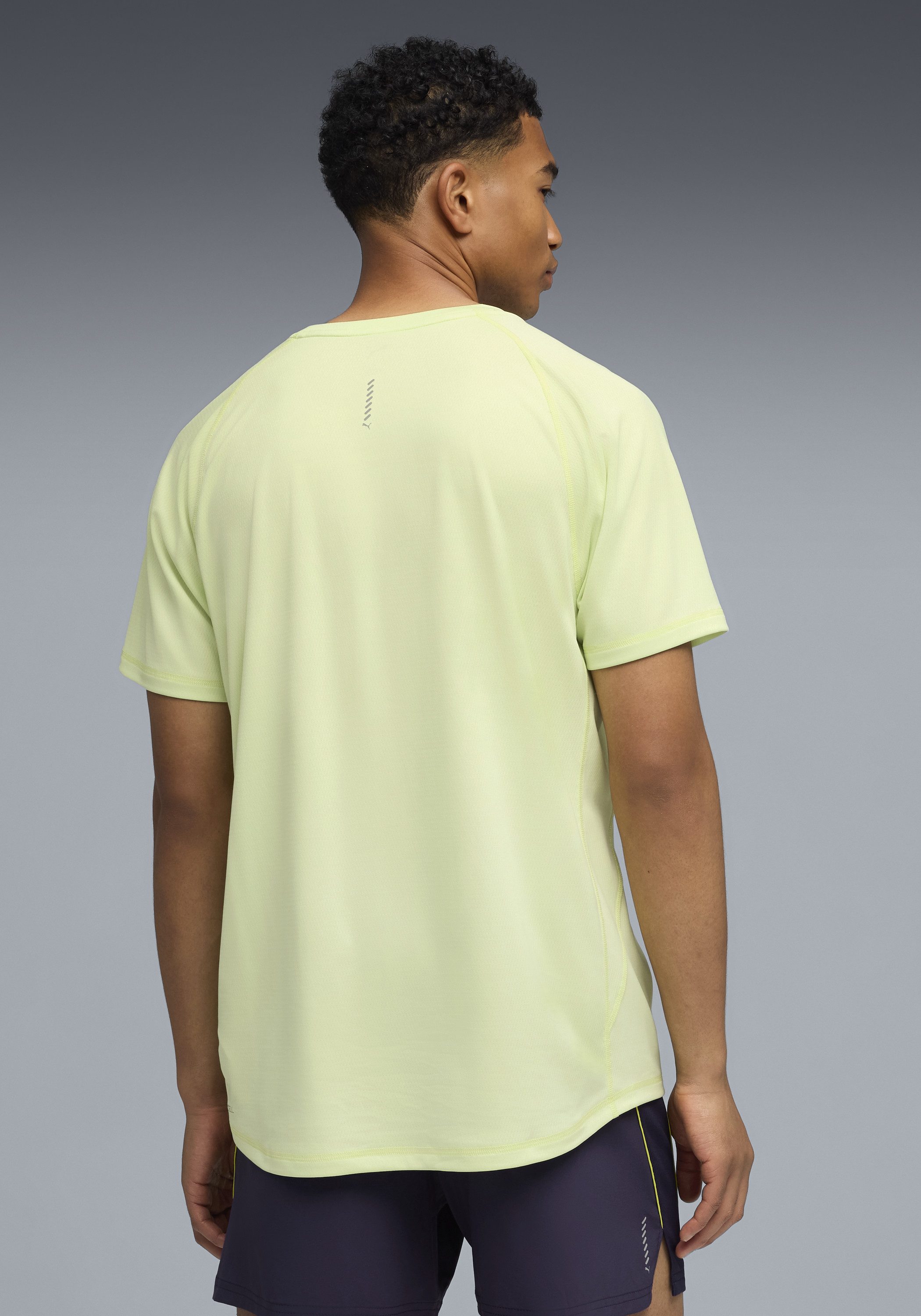 PUMA Laufshirt M RUN VELOCITY TEE POLY ergonomische Schnittführung, kurze Ärmel, Performance-T-Shirt