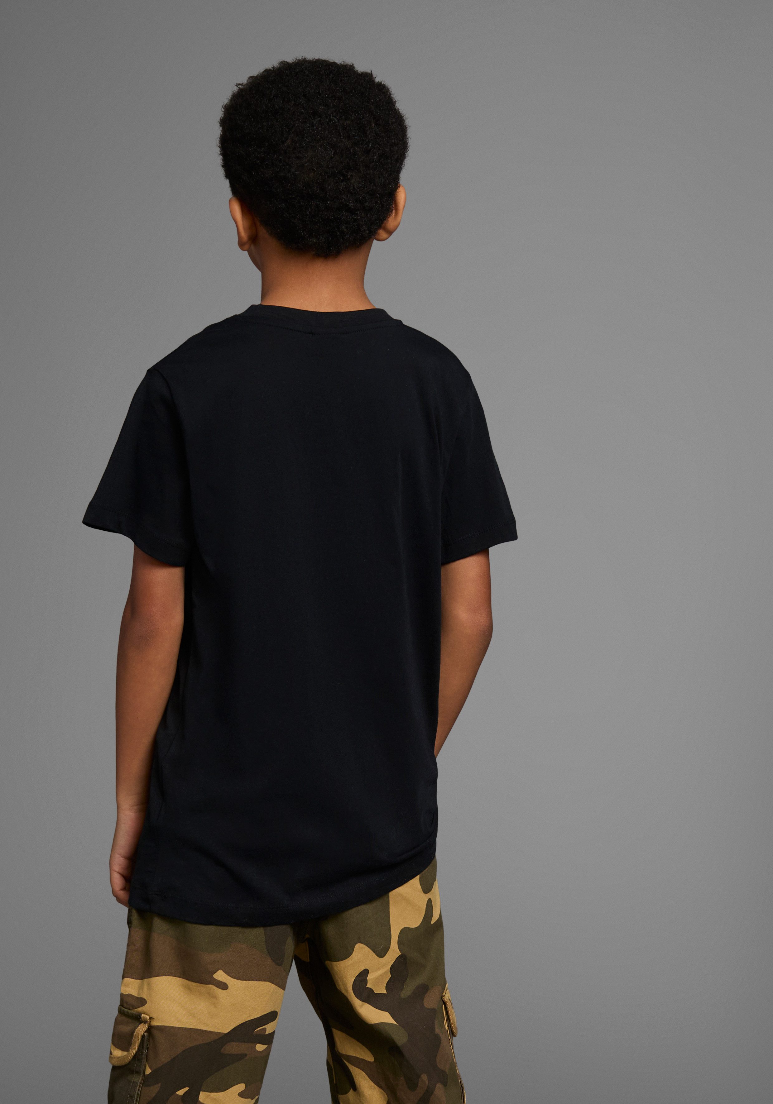 KIDSWORLD T-Shirt Mit Spruch: LASS UNS: HALT DIE KLAPPEN! SPIELEN Kurzarm, Basic-Passform, mit trendigen Statements und Sprüchen