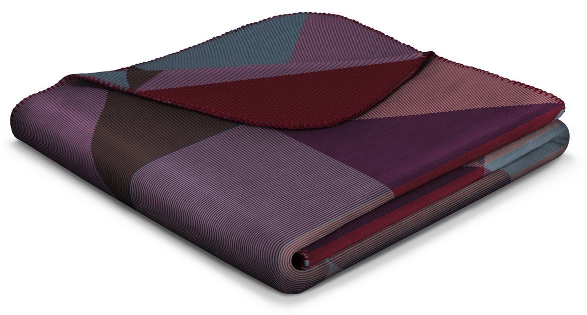 Wohndecke Purple Geometric, lila Sofadecke in 150x200, Decke aus Baumwoll-Mix, Biederlack, Made in Germany