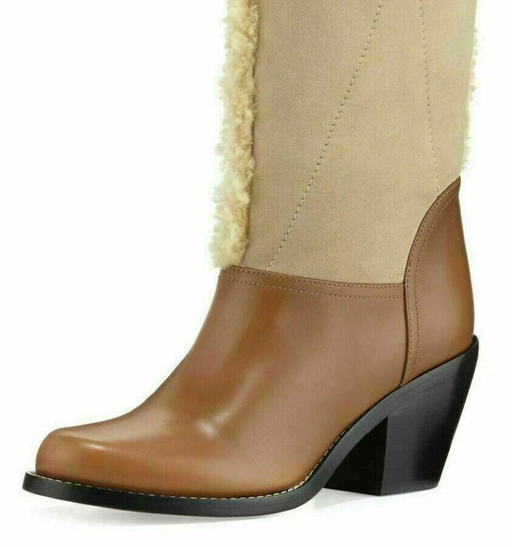 Chloé Kurtis Fold-Over Lammfell Stiefel zum Umklappen Winterboots Zweifach tragbar: hoher Schaft oder umgeschlagen
