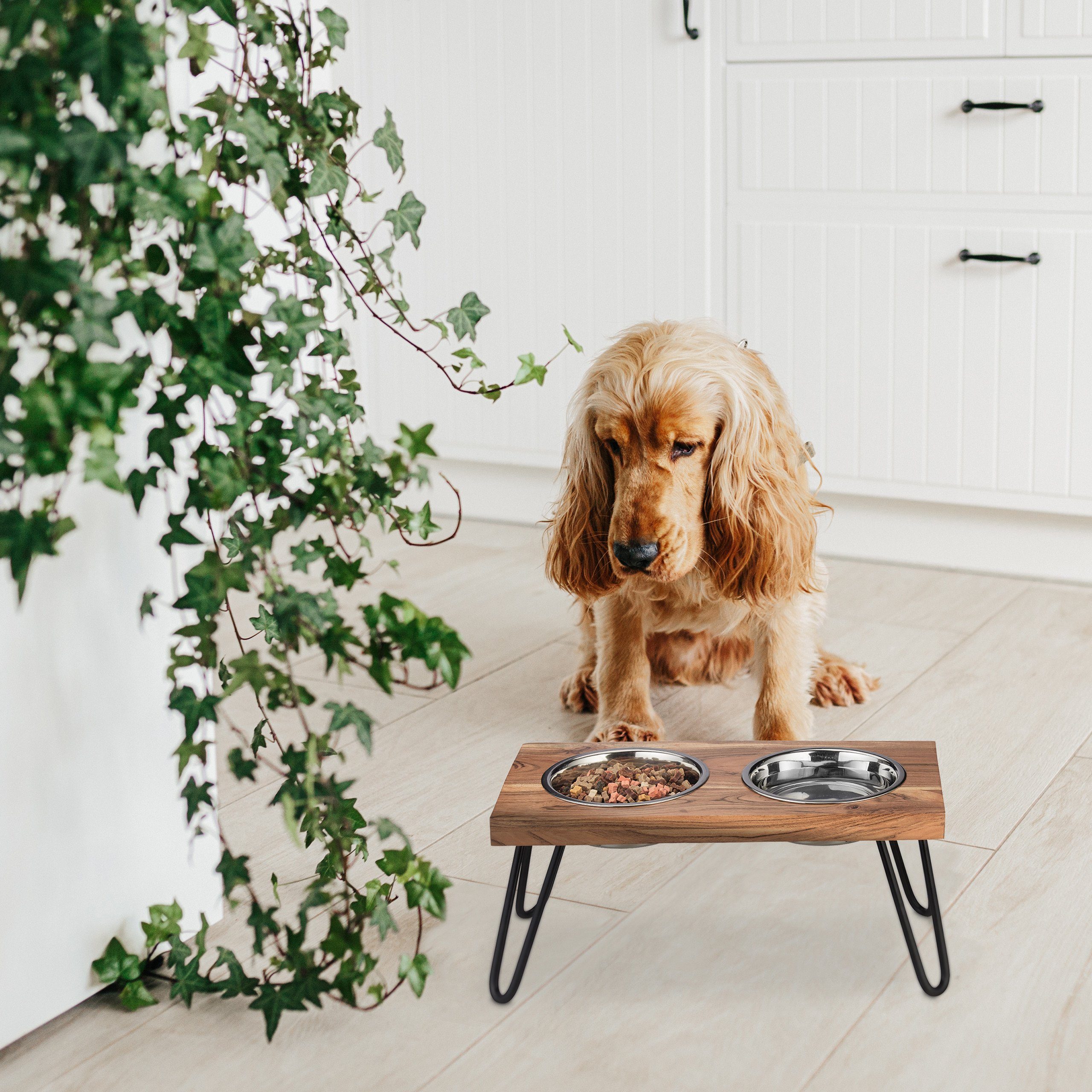 relaxdays Futterstation Napfständer Akazienholz XL