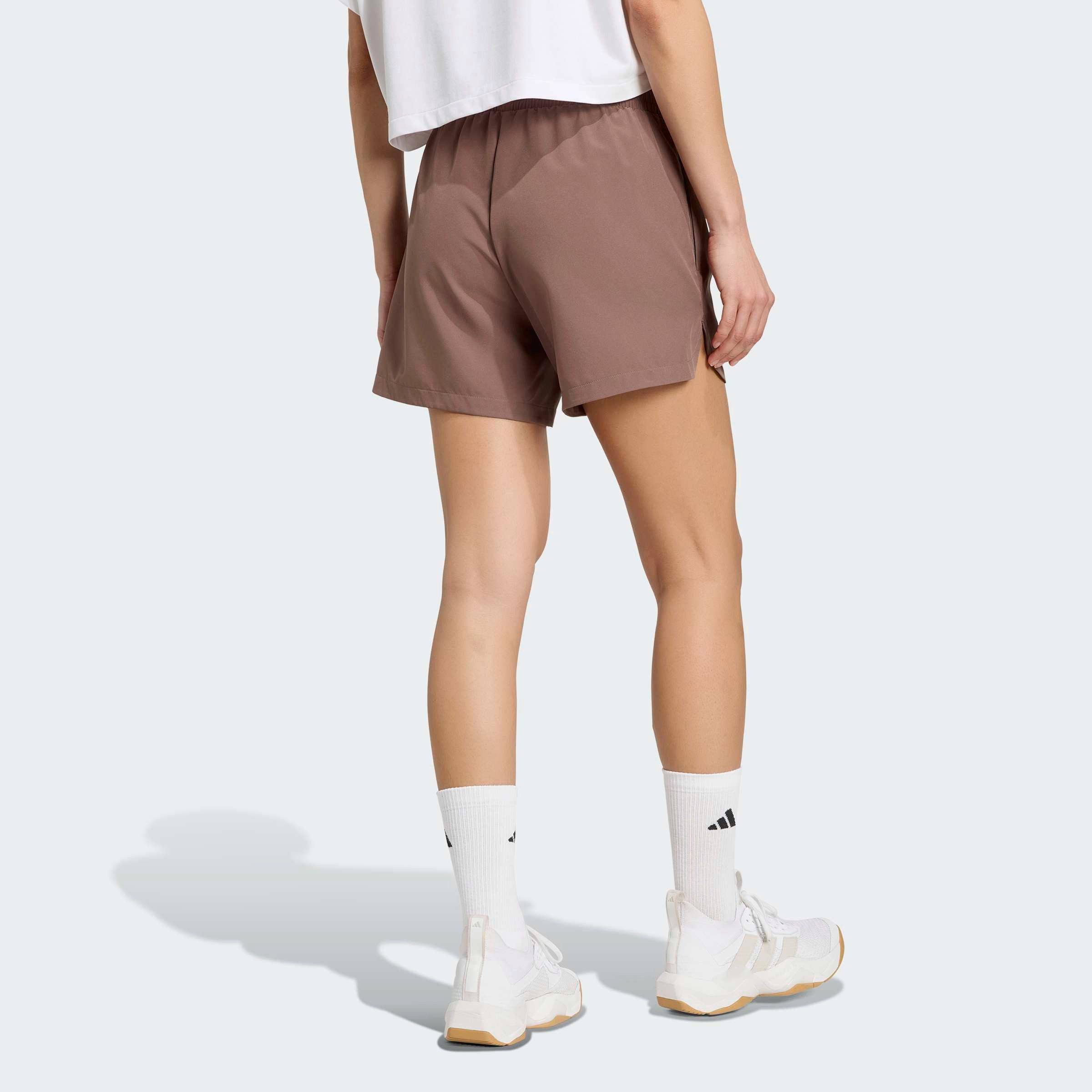 adidas Performance Shorts 3-STREIFEN STUDIO AUS GEWEBTEM MATERIAL ohne Verschluss, aus Polyester, enger Schnitt