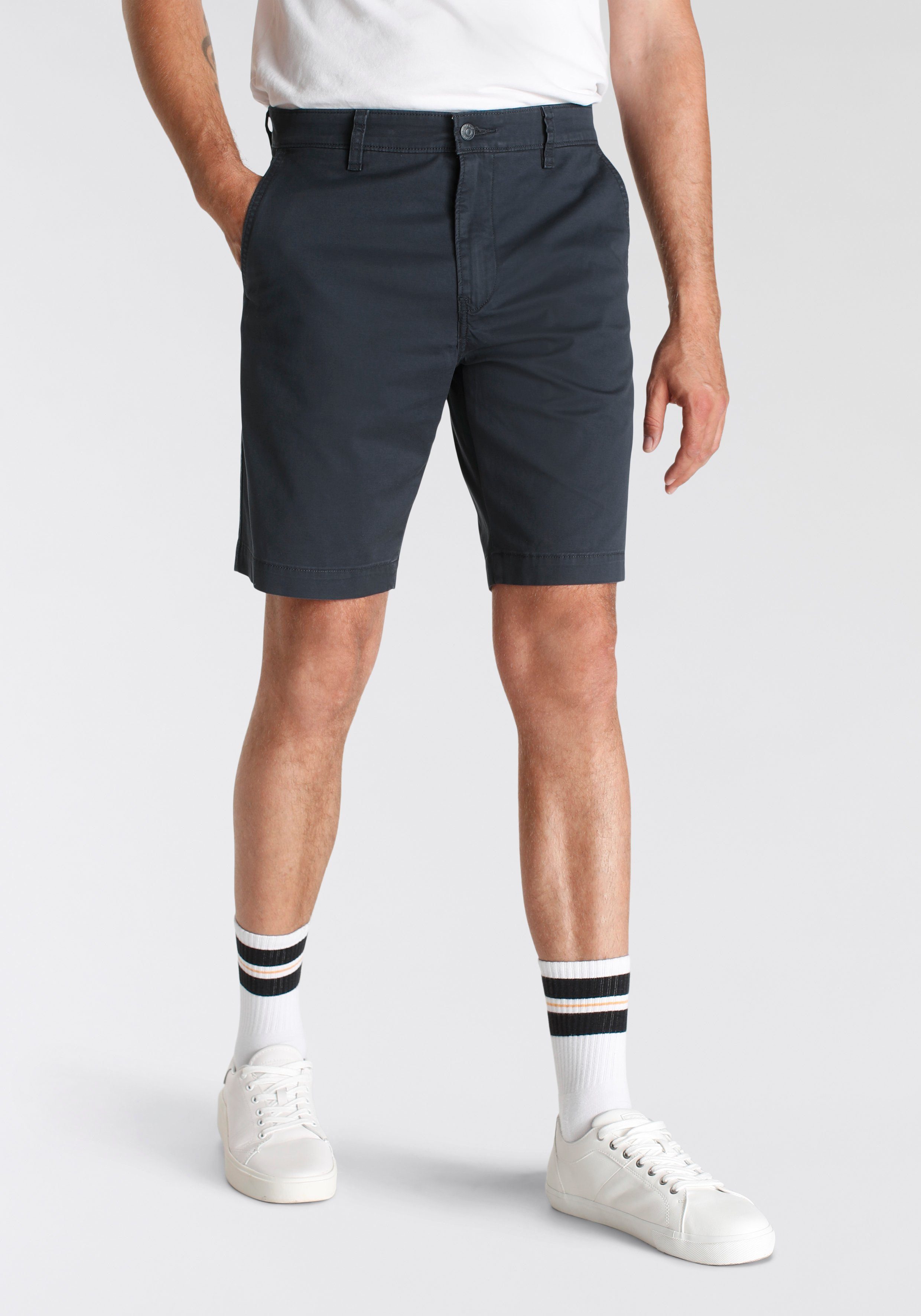 navy Logobadge Chinoshorts SHORT CHINO XX mit II Levi's®