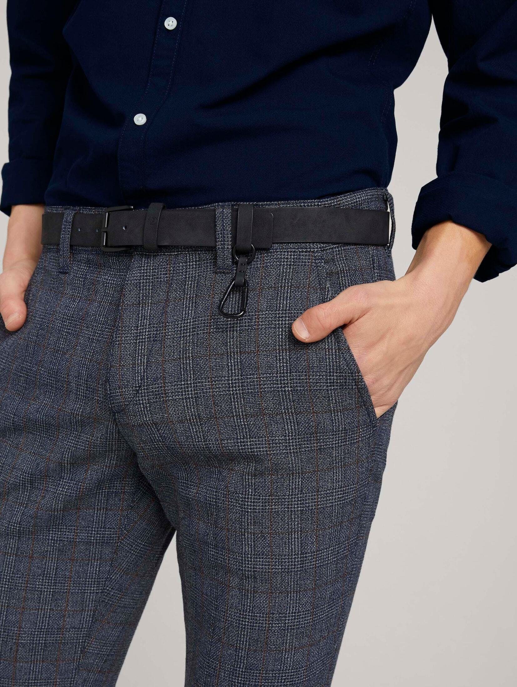 TAILOR Strukturierte grindle navy Chinohose mit Chinohose Denim check Gürtel TOM