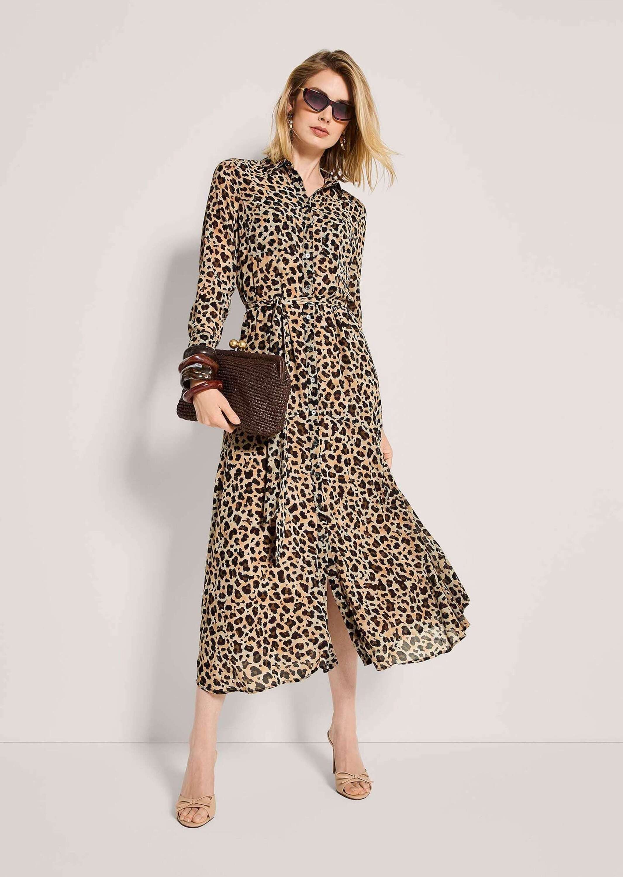 MADELEINE Maxikleid Druckkleid mit Leo-Muster Midikleid mit Hemdkragen, Bindeband, Knöpfen, Wadenlänge und Langarm