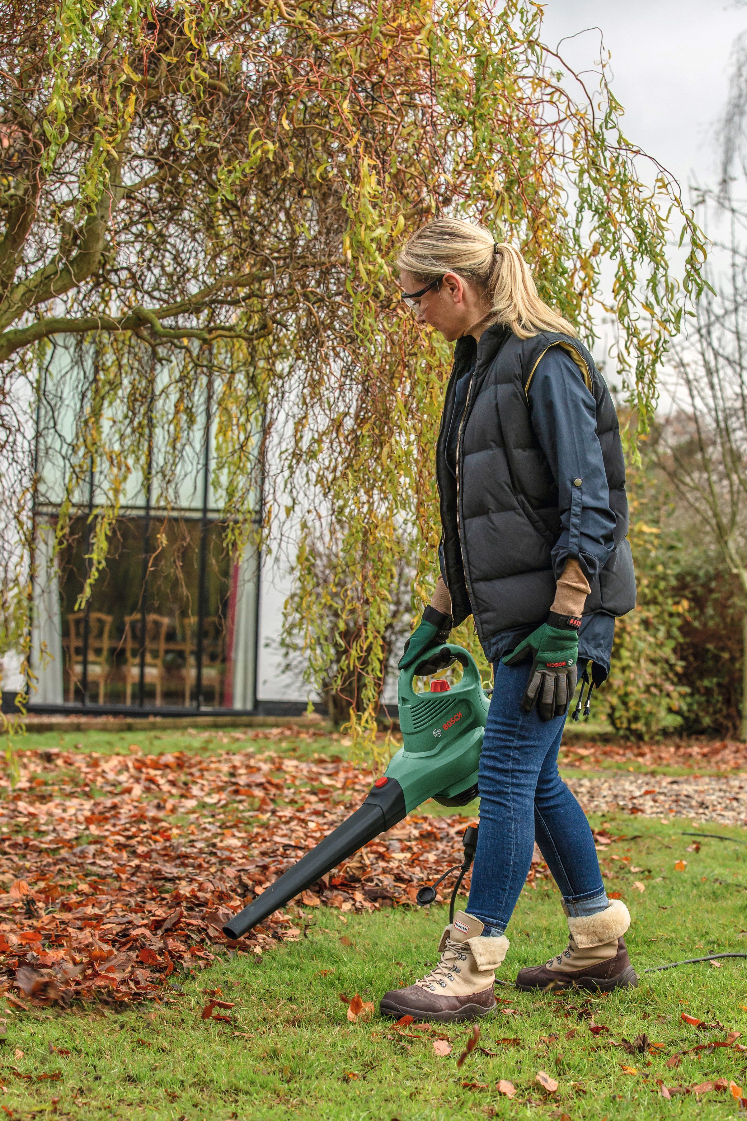 Bosch Home & Garden Elektro-Laubsauger Universal GardenTidy 2300, 285 km/h Blasgeschwindigkeit – Bild 3 von 5