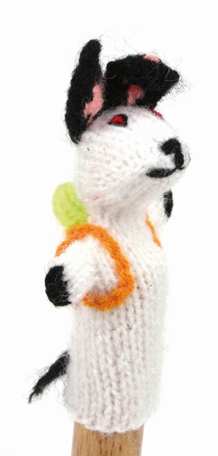 El Puente Fingerpuppe Gestrickte Fingerpuppe "Hase mit Rucksack", Handmade, Handmade