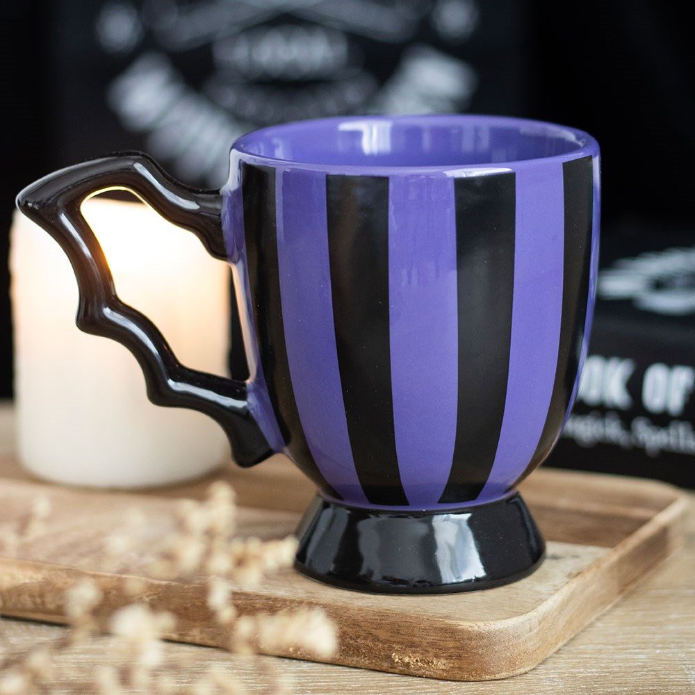 Something Different Tasse Gothic Becher in violett-schwarz gestreift Tasse 450 ml, Gothic Becher in violett-schwarz gestreift Tasse 450 ml