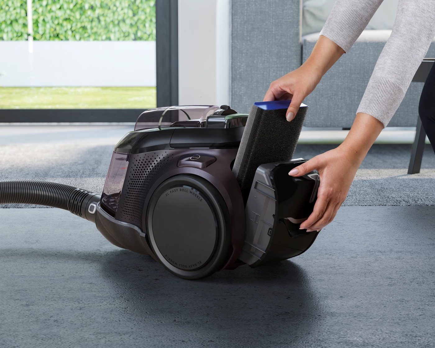 AEG Bodenstaubsauger LX9-3-OKO Staubsauger, 650 W, beutellos, HEPA13, 12m Reichweite