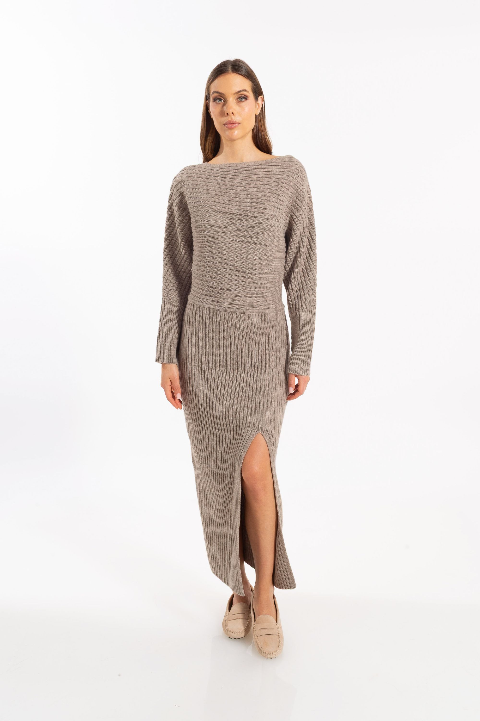 ADLYSH Strickkleid STRICKKLEID MIT MERINOWOLLE