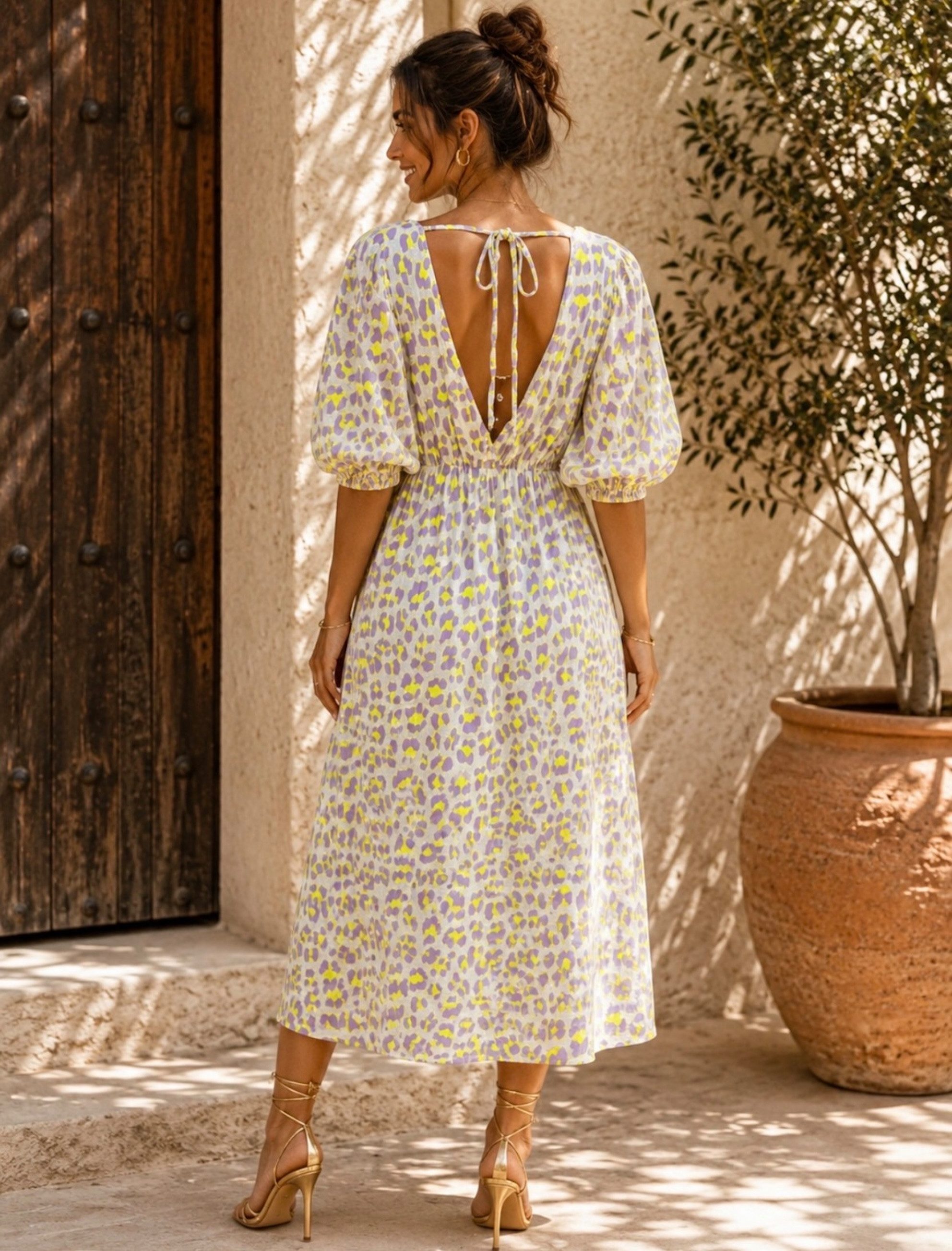 Worldclassca Sommerkleid Worldclassca Musselin Sommerkleid Leopard Animal Muster Lang Strand Neue Kollektion - Stilvolle und gemütliche Sommer Mode für Damen