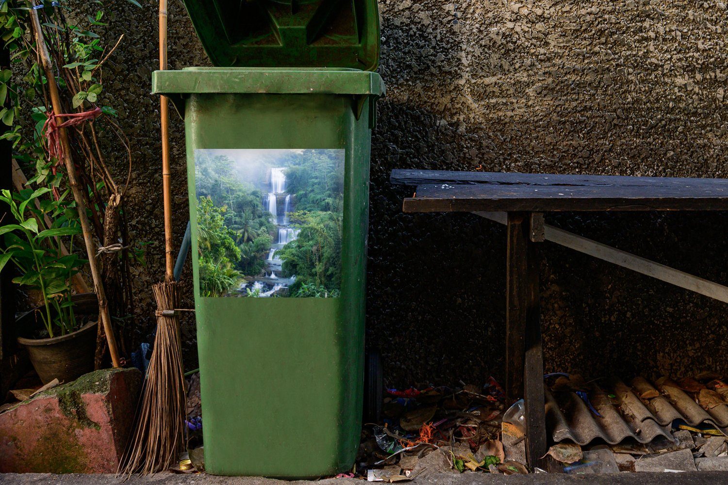 Sticker, Abfalbehälter (1 Wandsticker St), Mülltonne, MuchoWow in Container, Wasserfälle Mülleimer-aufkleber, Indonesien