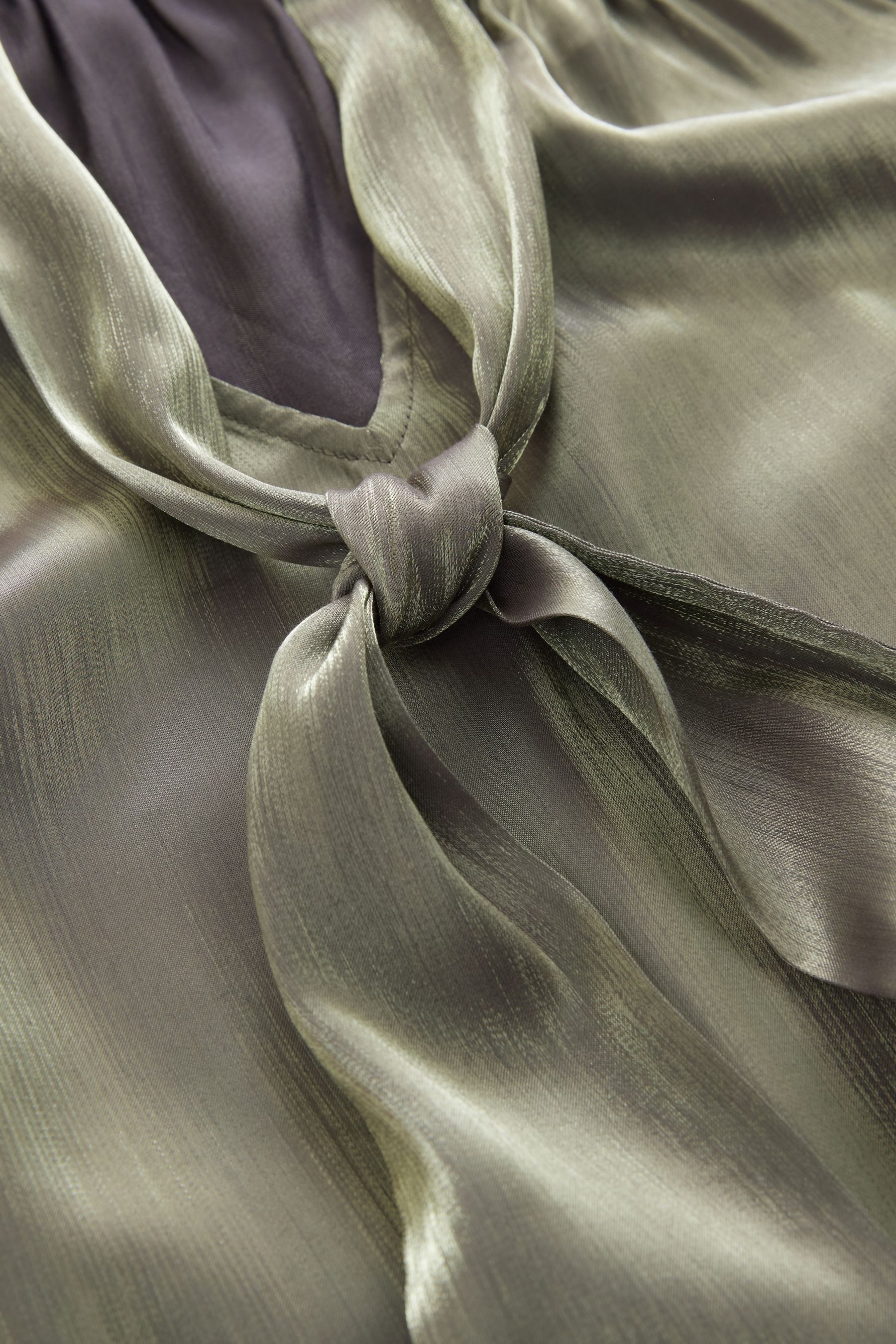 Next Langarmbluse Metallic-Bluse mit Bindeausschnitt (1-tlg)