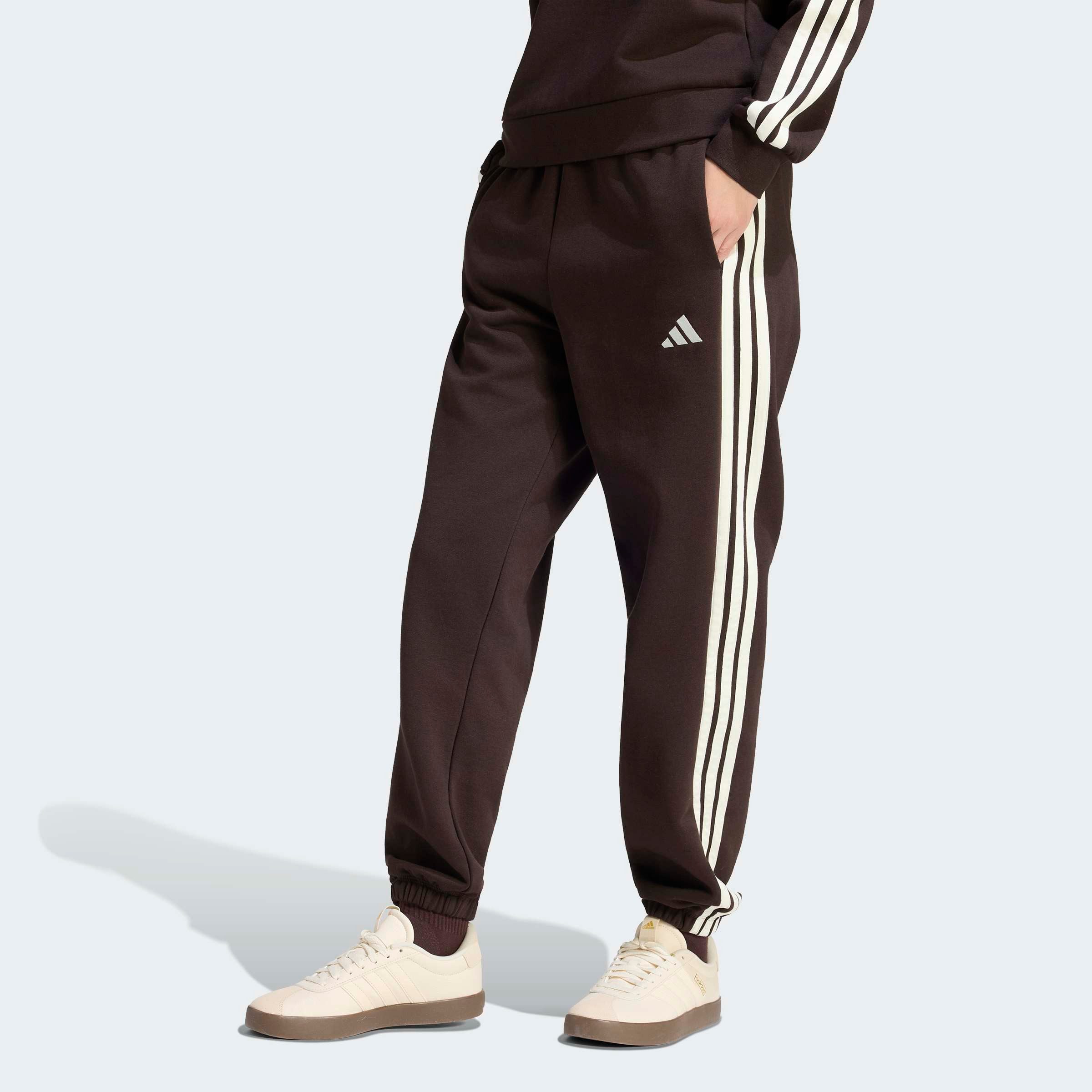 adidas Sportswear Sporthose ESSENTIALS 3-STREIFEN LOOSE-FIT Locker geschnitten, mit schmal zulaufender Beinform