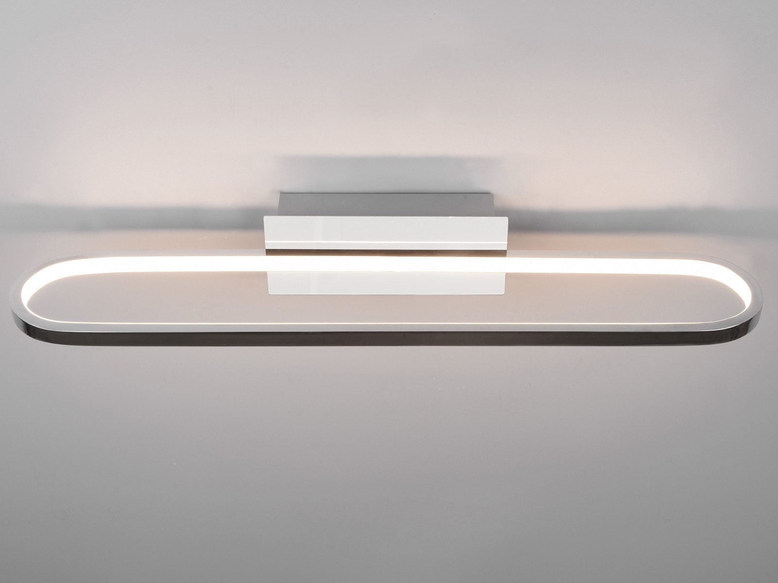 TRIO Leuchten LED Wandleuchte, LED fest integriert, Warmweiß, Ovale Bad-Lampe, Spiegel-Leuchte mit Schalter aus Metall, Breite: 60cm – Bild 5 von 5