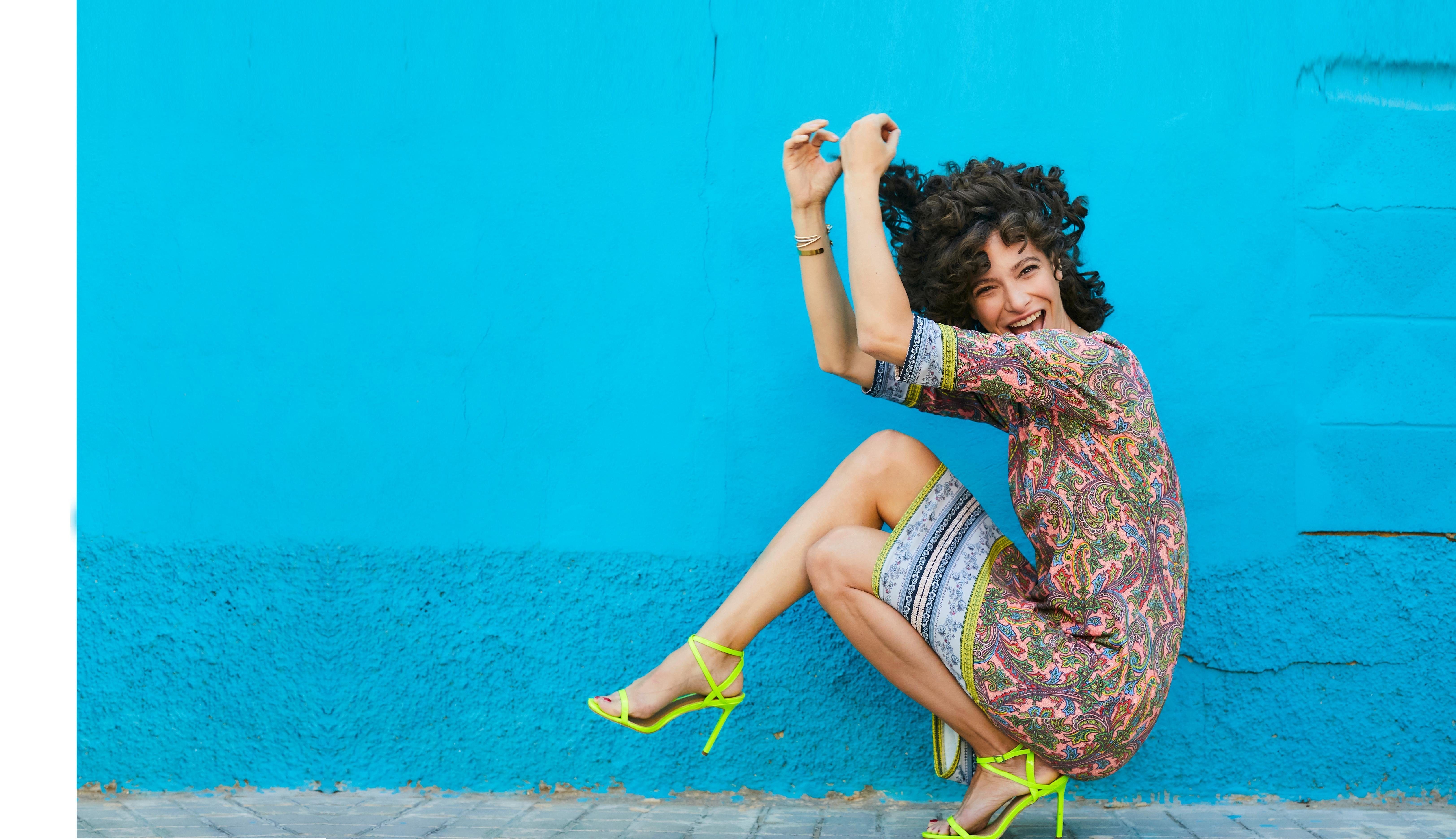 Aniston SELECTED Jerseykleid mit farbenfrohem Muster