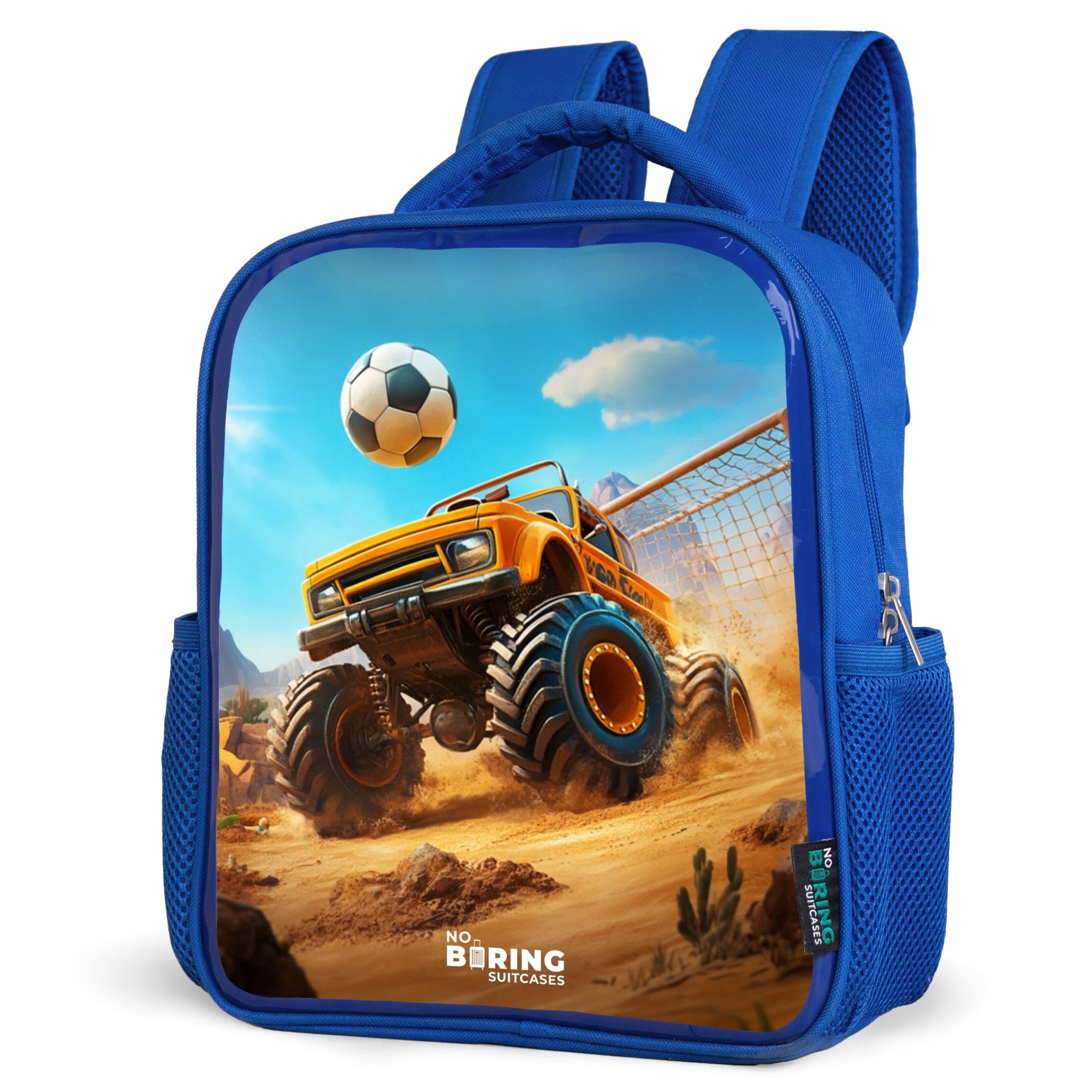 NoBoringSuitcases.com© Rucksack Monstertruck schießt Tor im Wüstenstadion, Kinderrucksack, Schulrucksack, Freizeitrucksack, Jungen, Kindergarten
