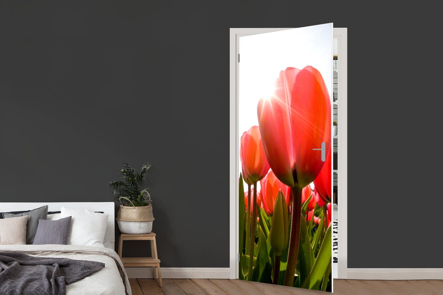 Blumen St), Tür, Türtapete Fototapete Sonne, MuchoWow bedruckt, (1 Tulpen für cm - Matt, Türaufkleber, 75x205 -