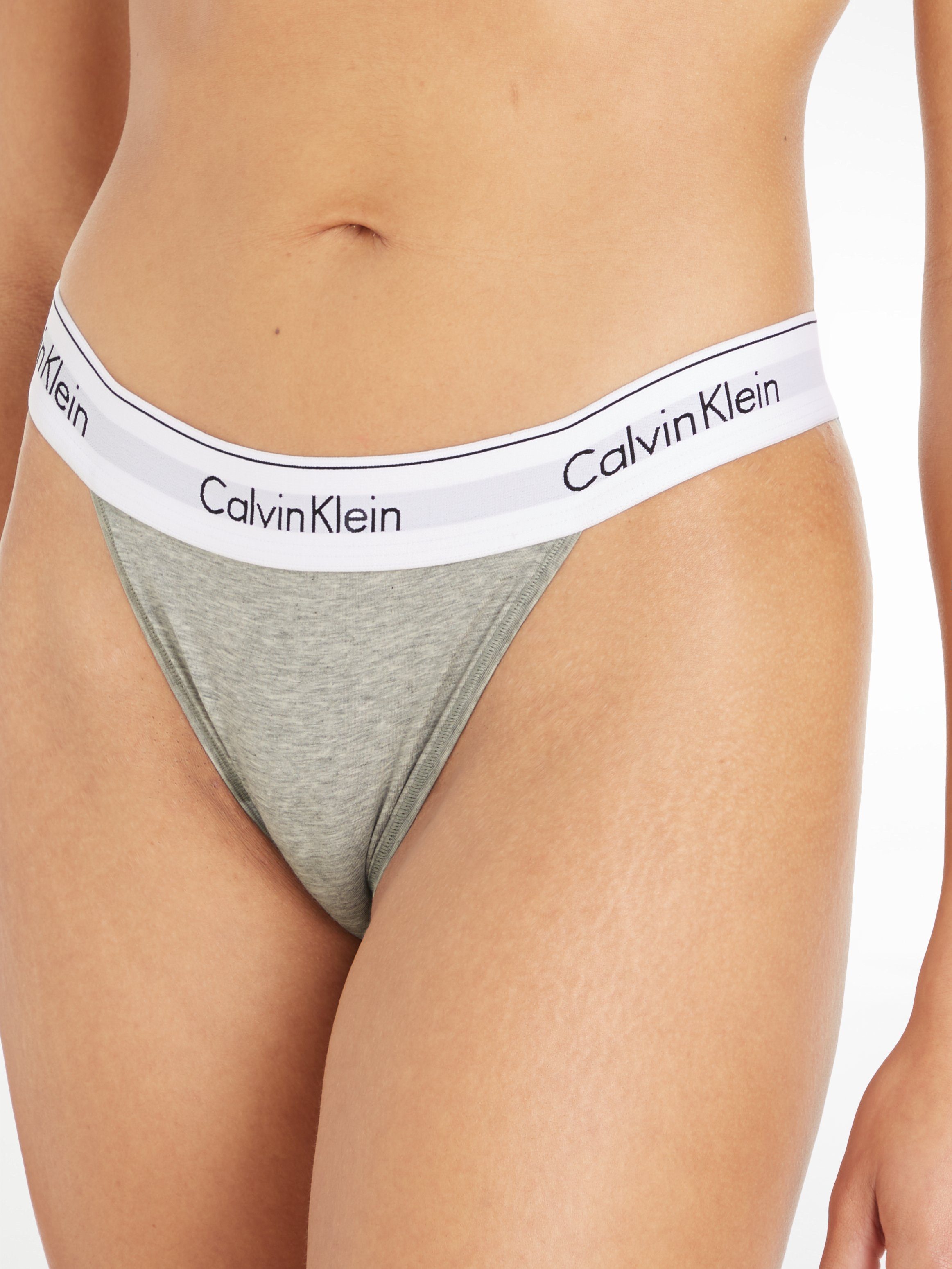 T-String klassischem mit mit Passform Calvin Logobund, Underwear Bein hohem Körpernahe Klein