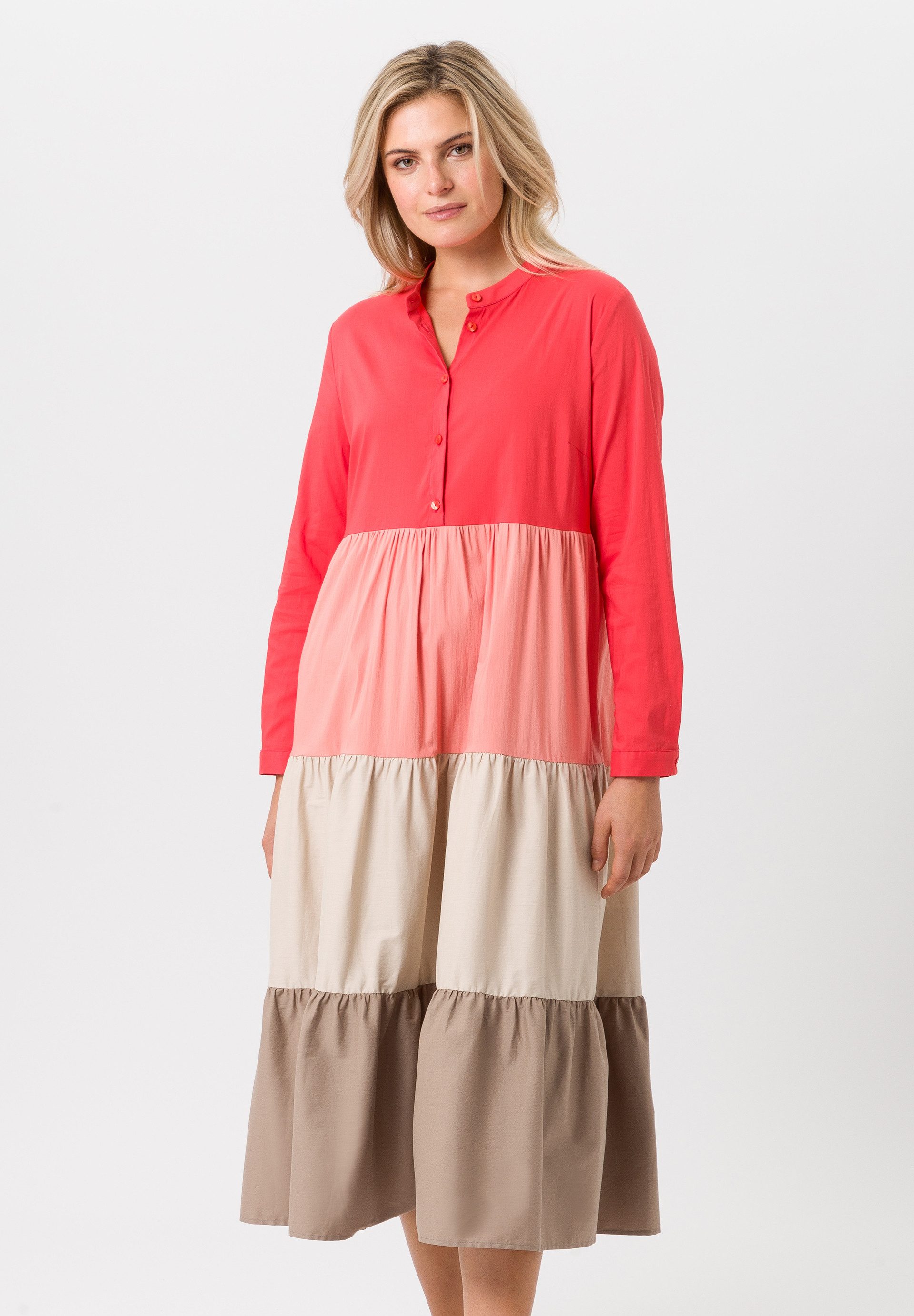Jerseykleid mit Stufenschnitt