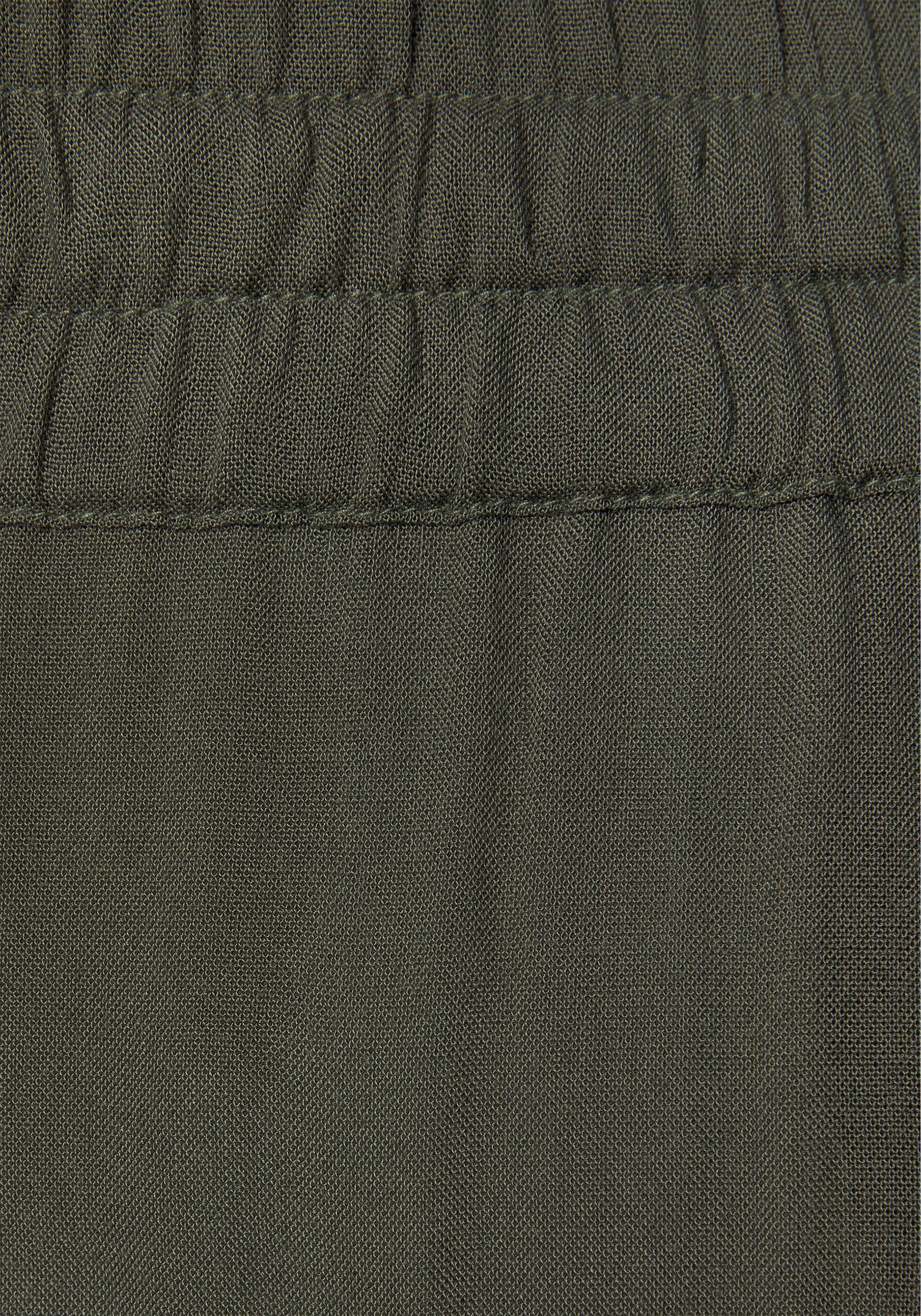 Schlupfhose Viskose, LASCANA Business-Look gewebter schmaler khaki Sommerhose, aus Schnitt,