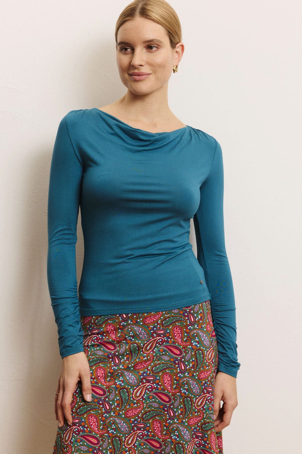 Tranquillo Longsleeve Damen Belindaa EcoVero™ Viskose drapierter Ausschnitt feminin Fließendes Langarmshirt mit femininer Silhouette