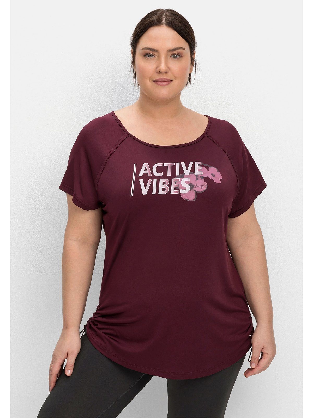 Sheego T-Shirt Große Größen mit raffiniertem Rückenteil, atmungsaktiv | T-Shirts
