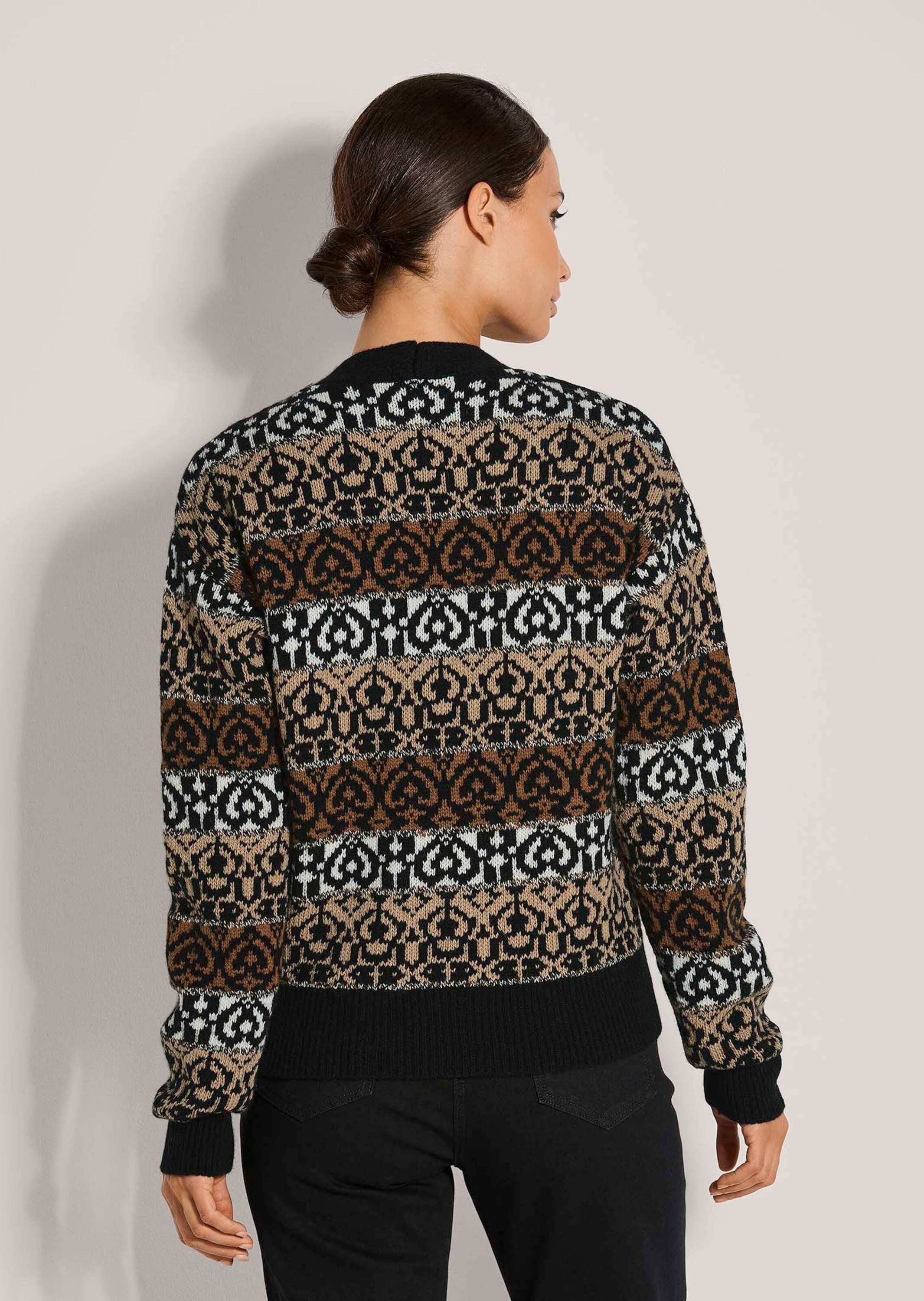 MADELEINE Strickjacke Luxuriöse Jacquard-Strickjacke mit V-Ausschnitt Elegante Kurzjacke mit Knopfleiste und Langarm
