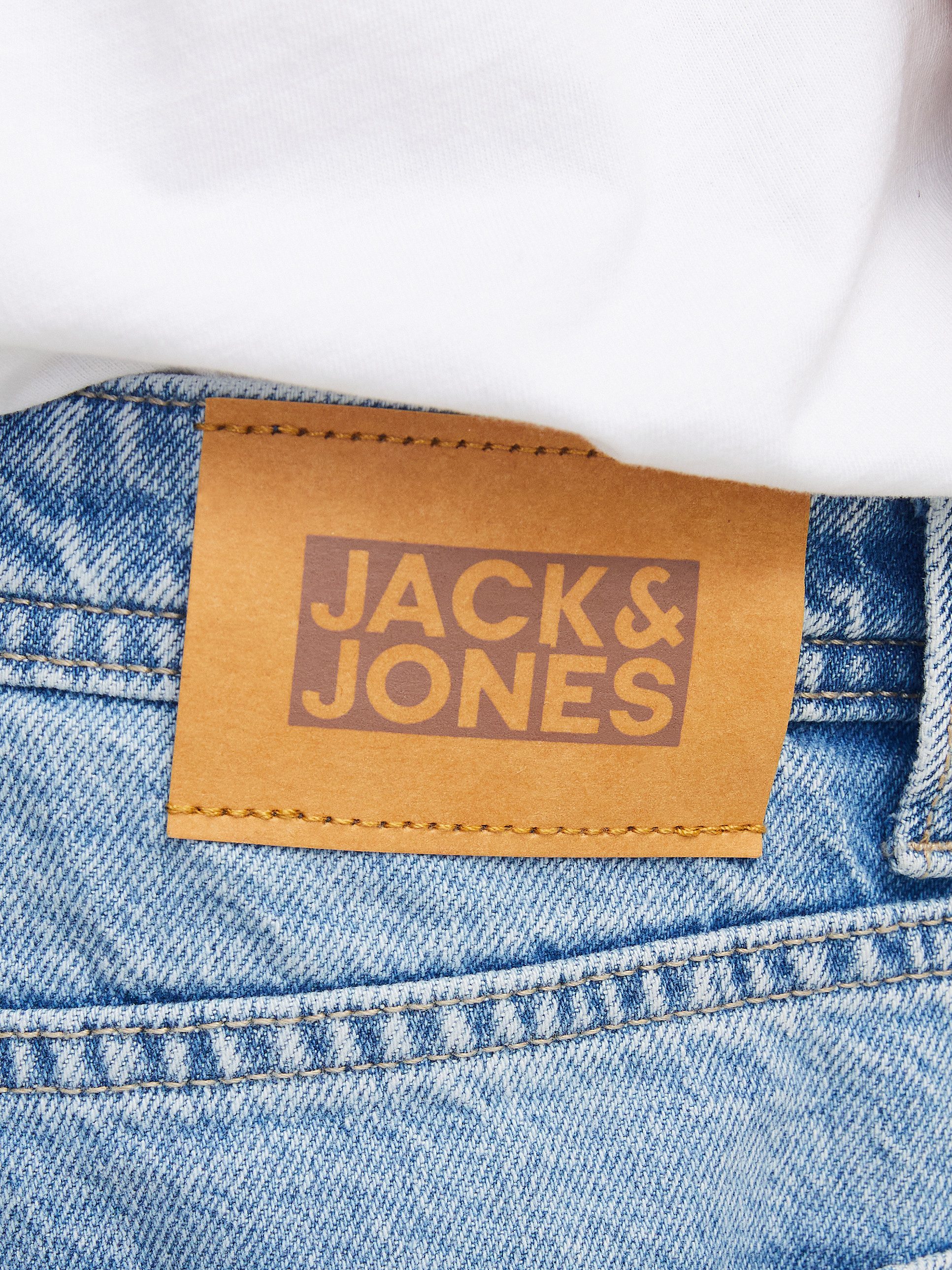 Jack & Jones Junior Relax-fit-Jeans JJICHRIS sitzt bequem und ist ideal für den Alltag Abriebeffekte, modisch, relaxed fit, Denim