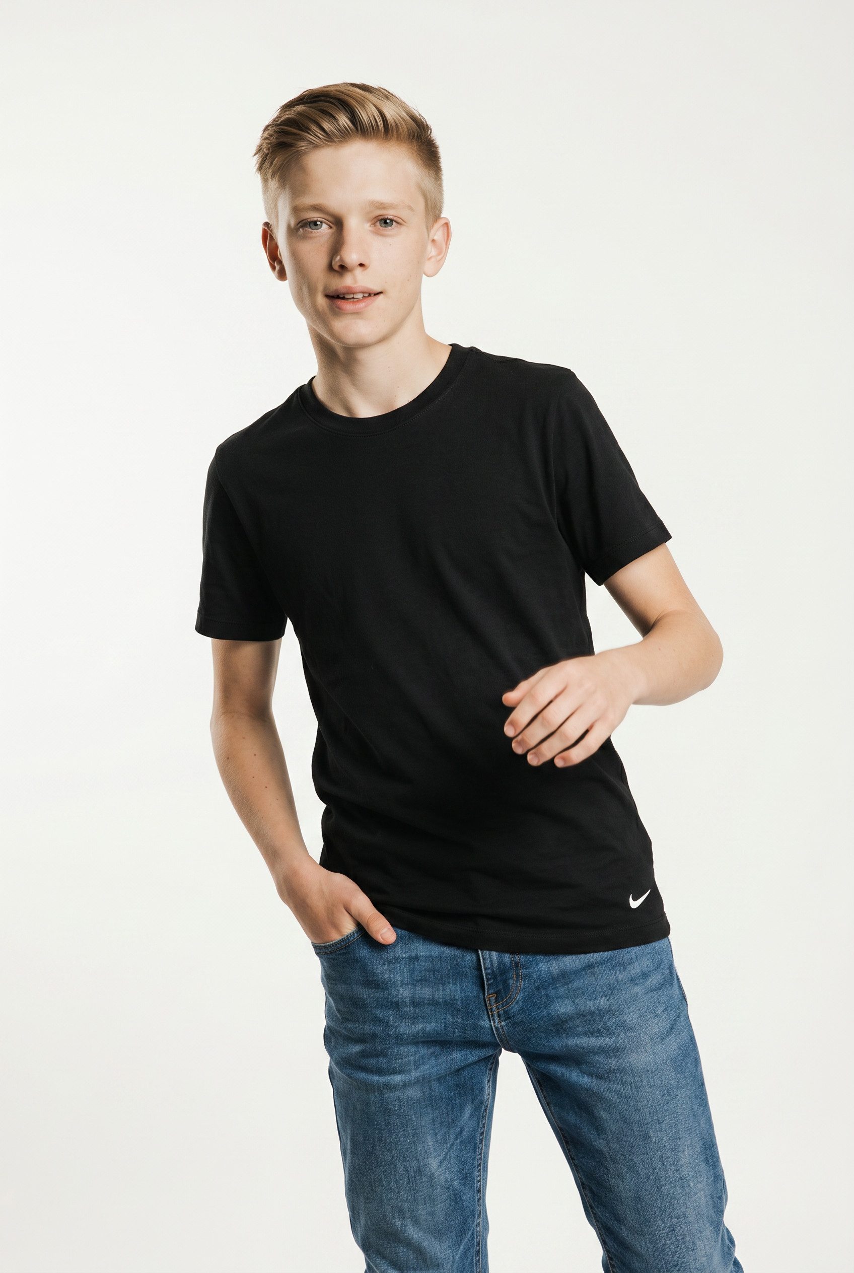 Nike Sportswear T-Shirt NHB BOYS 2PK CREW UNDERSHIRT (2-tlg) für Kinder, 2er-Pack, aus Baumwolle und Polyester