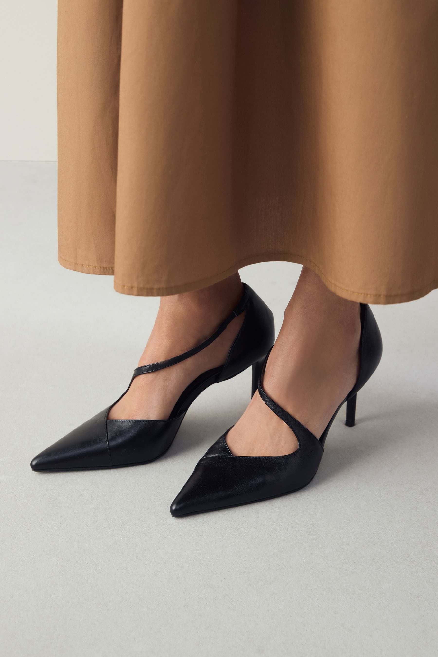 Next Forever Comfort® asymmetrische Leder-Pumps Pumps günstig online kaufen