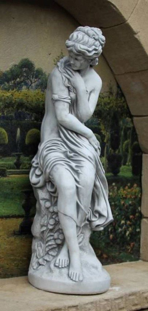 Casa Padrino Skulptur Jugendstil Garten Deko Skulptur Frau Grau H. 131 cm - Elegante Garten Deko Stein Figur - Barock & Jugendstil Garten Deko Accessoires