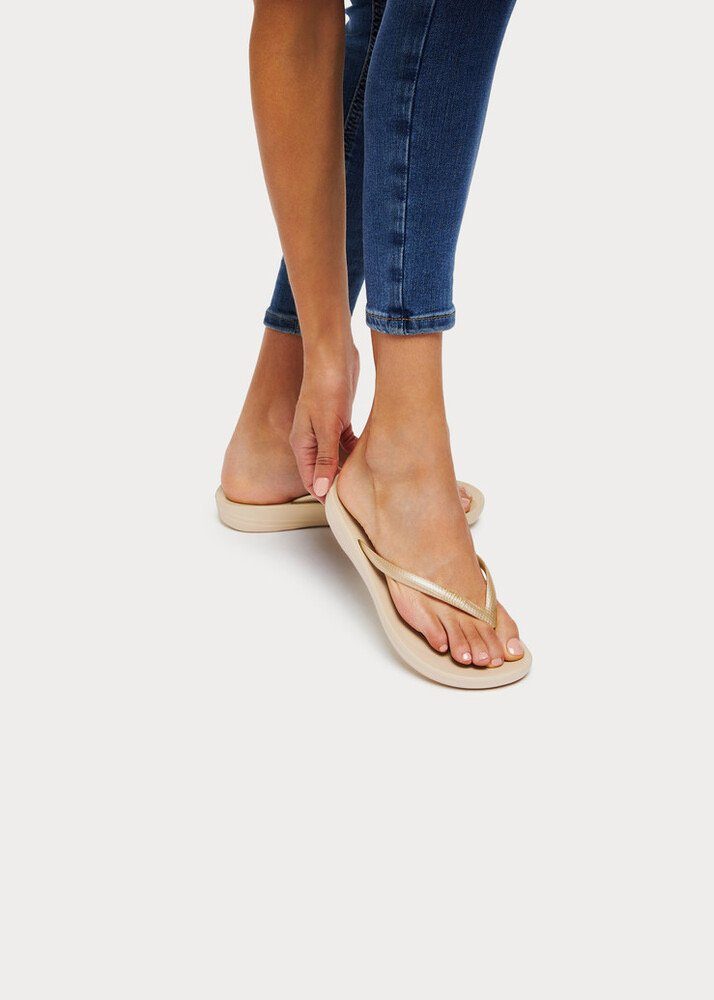 Fitflop IQUSHION Zehentrenner, Keilabsatz, Sommerschuh, Schlappen in schmal günstig online kaufen