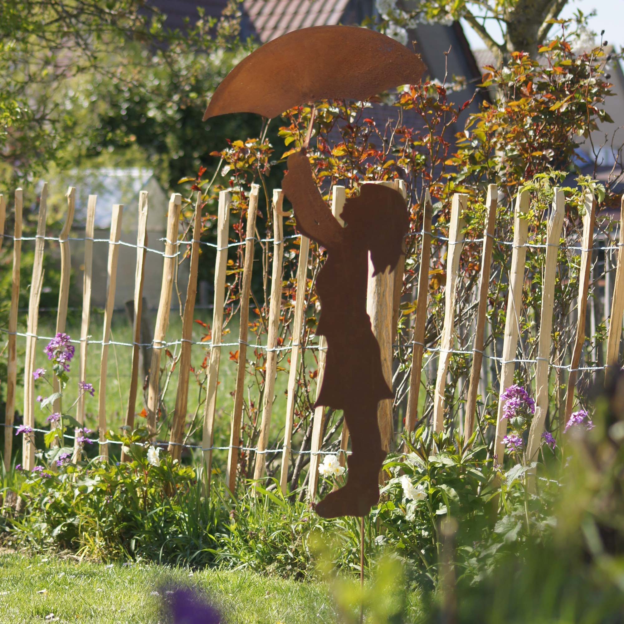 UNUS GARDEN Gartenstecker Roststecker Mädchen mit Schirm (1-St., Höhe: ca. 100 cm) Gartenstecker Beetstecker Dekostecker rostige Deko Garten robust – Bild 2 von 3
