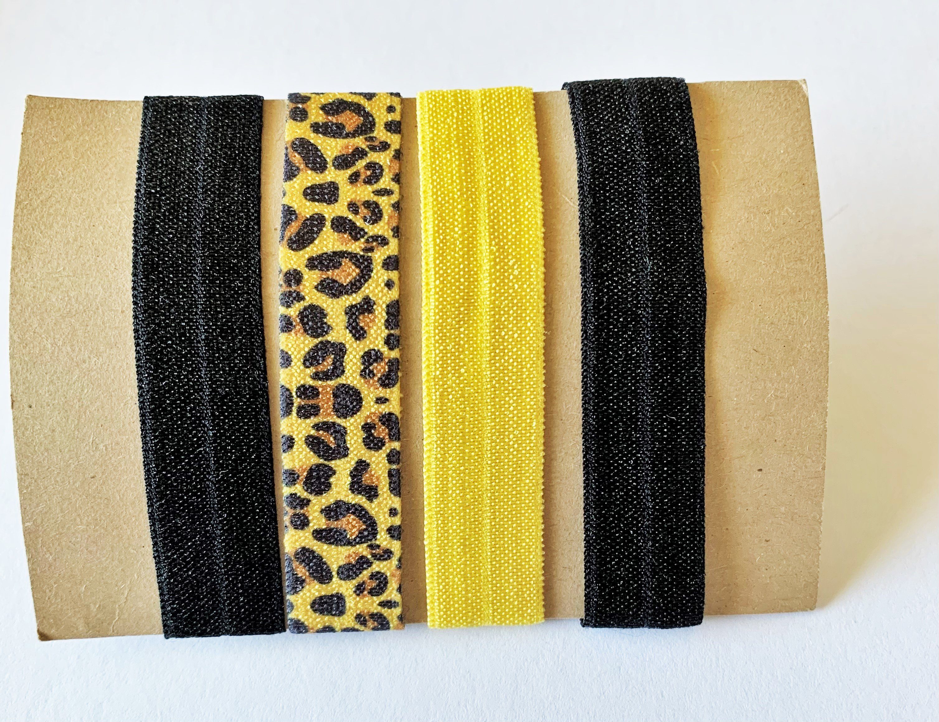 LK Trend & Style Zopfband elastisches Haarband oder Armband, für die Festival Frisur, cooles Armband, Das Haarband läßt sich perfekt als Armband tragen. Sehr angesagt! Leopard Gelb