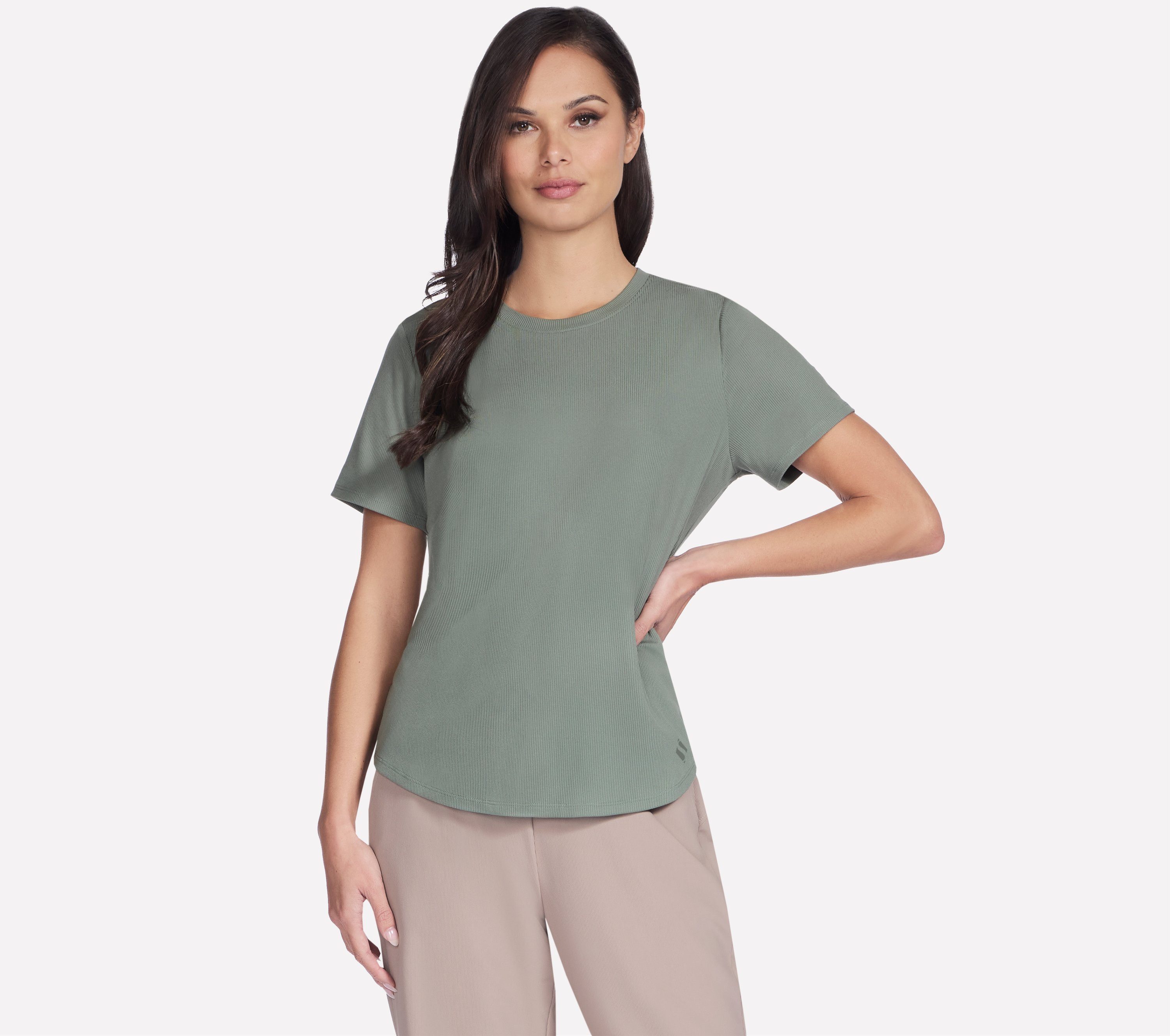 Skechers Funktionsshirt GOWALK LUXE RIB TEE strukturiertes Kurzarm-T-Shirt, mit Rundhalsausschnitt