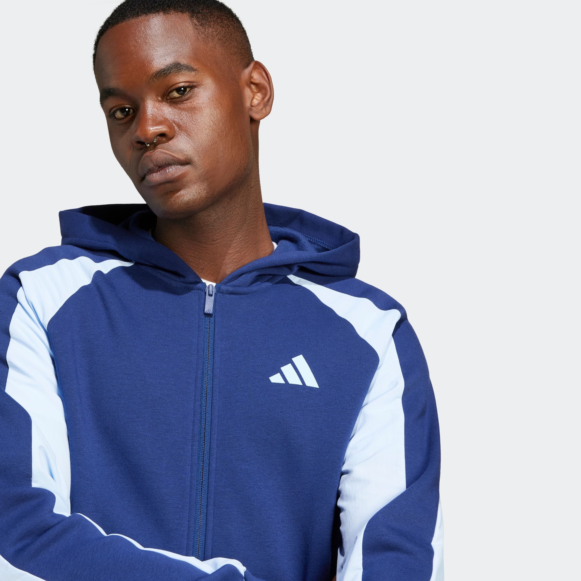 adidas Sportswear Kapuzensweatshirt SEASONAL ESSENTIALS COLORBLOCK