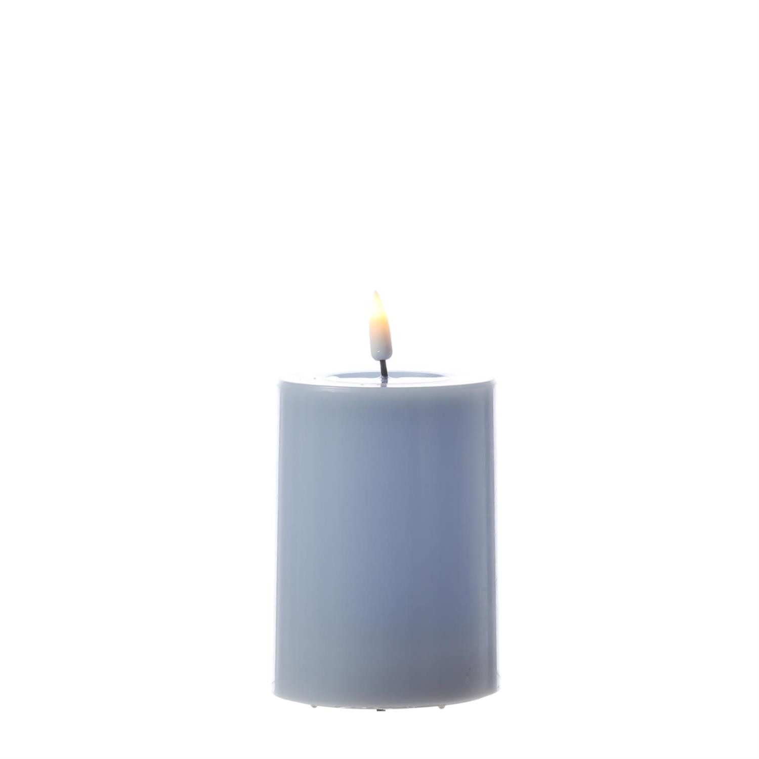 Deluxe Homeart LED-Kerze Mia Deluxe Echtwachs Wachsspiegel flackernd H: 10cm D: 7,5cm hellblau, LED Classic, warmweiß (2100K bis 3000K)