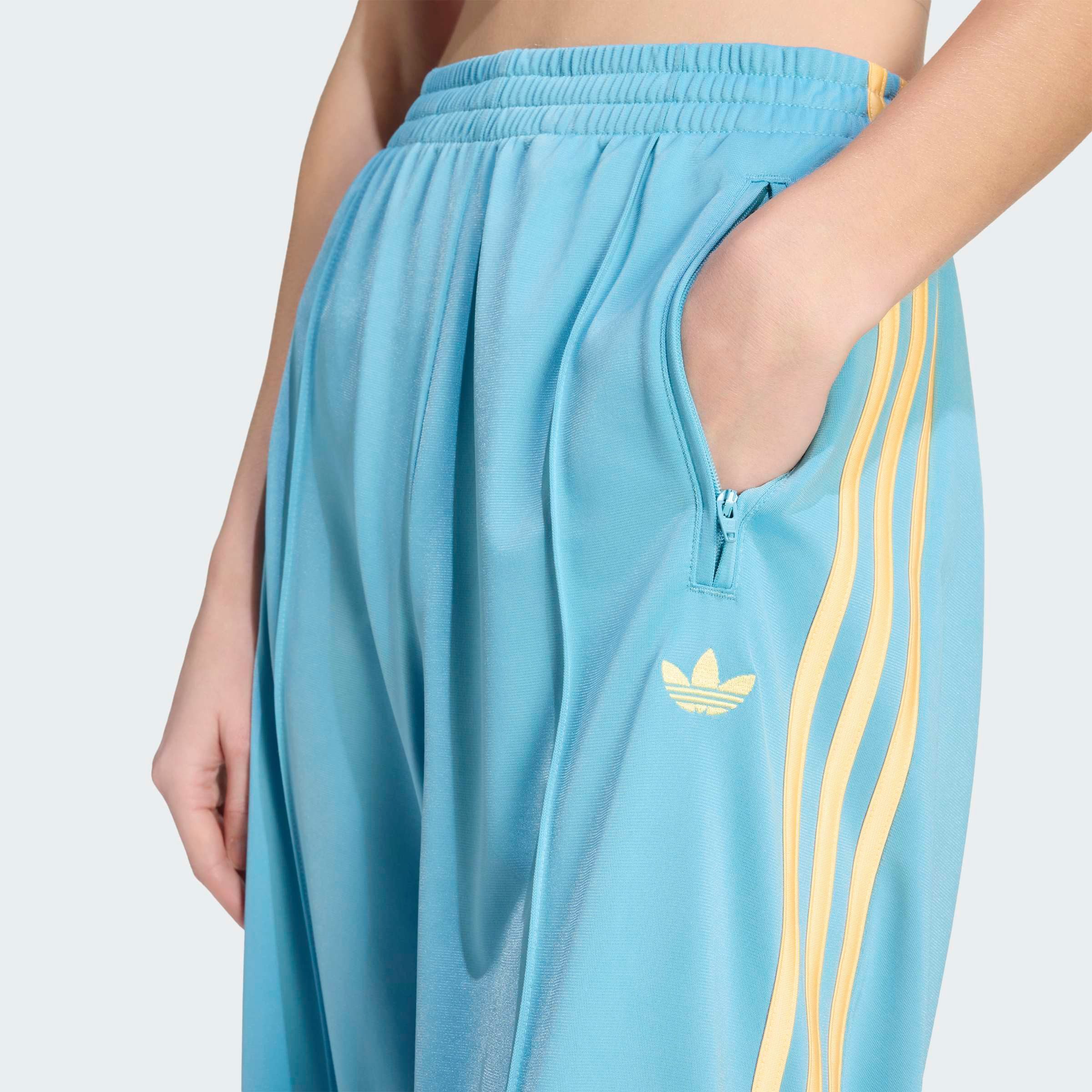 adidas Originals Sporthose FIREBIRD LOOSE Firebird Loose Sporthose, lässig geschnitten