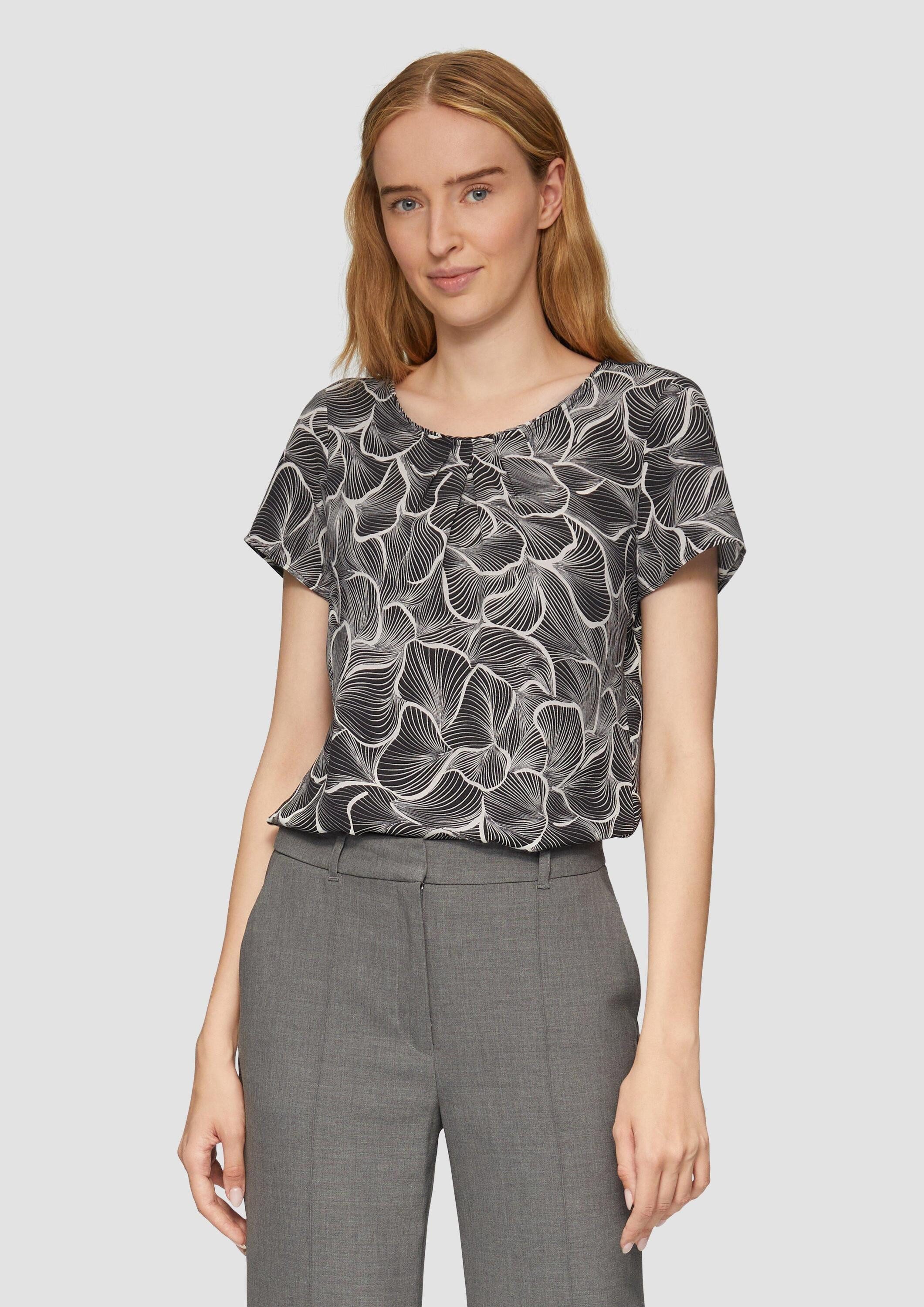 s.Oliver Kurzarmbluse Bluse Fein gemusterte Bluse mit Raffungen