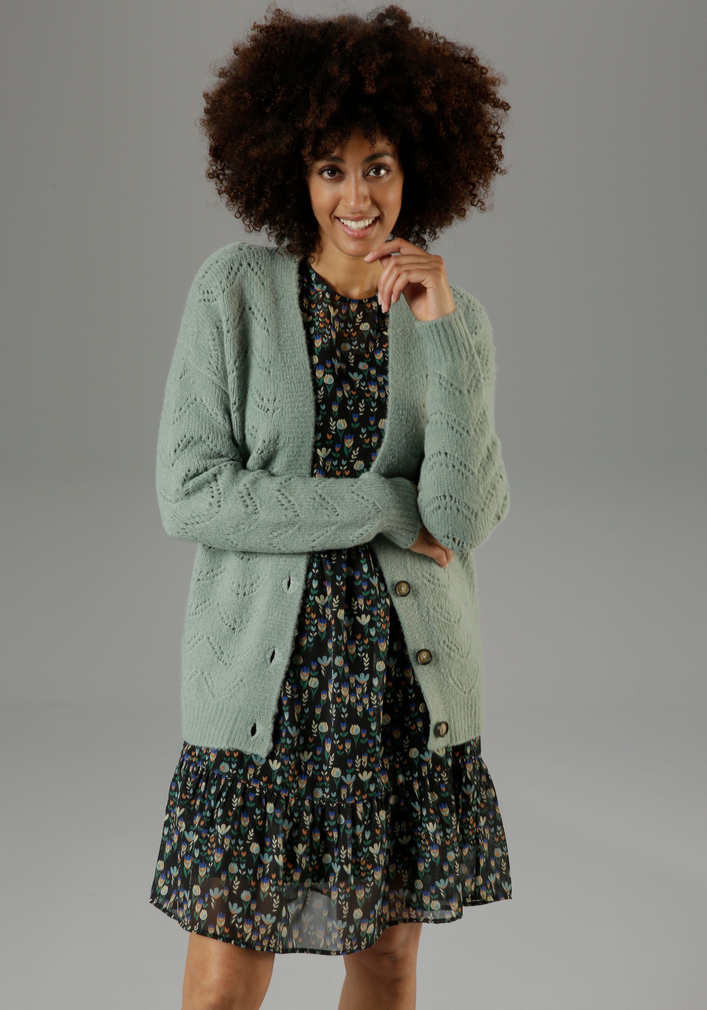 jade mit Ajourstrickmuster Strickjacke CASUAL Aniston