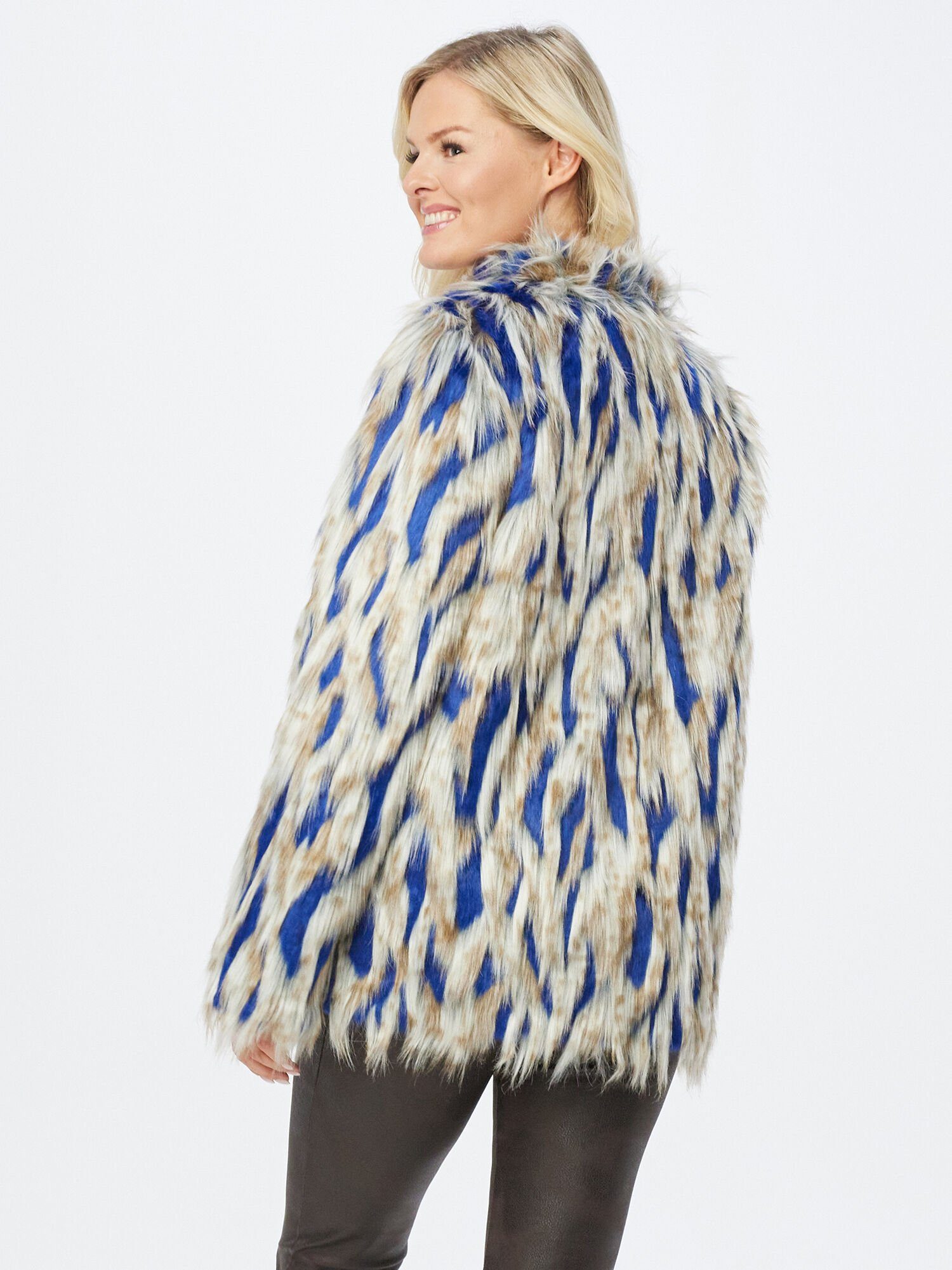Sarah Kern Fellimitatjacke Webpelzjacke figurumspielend im günstig online kaufen
