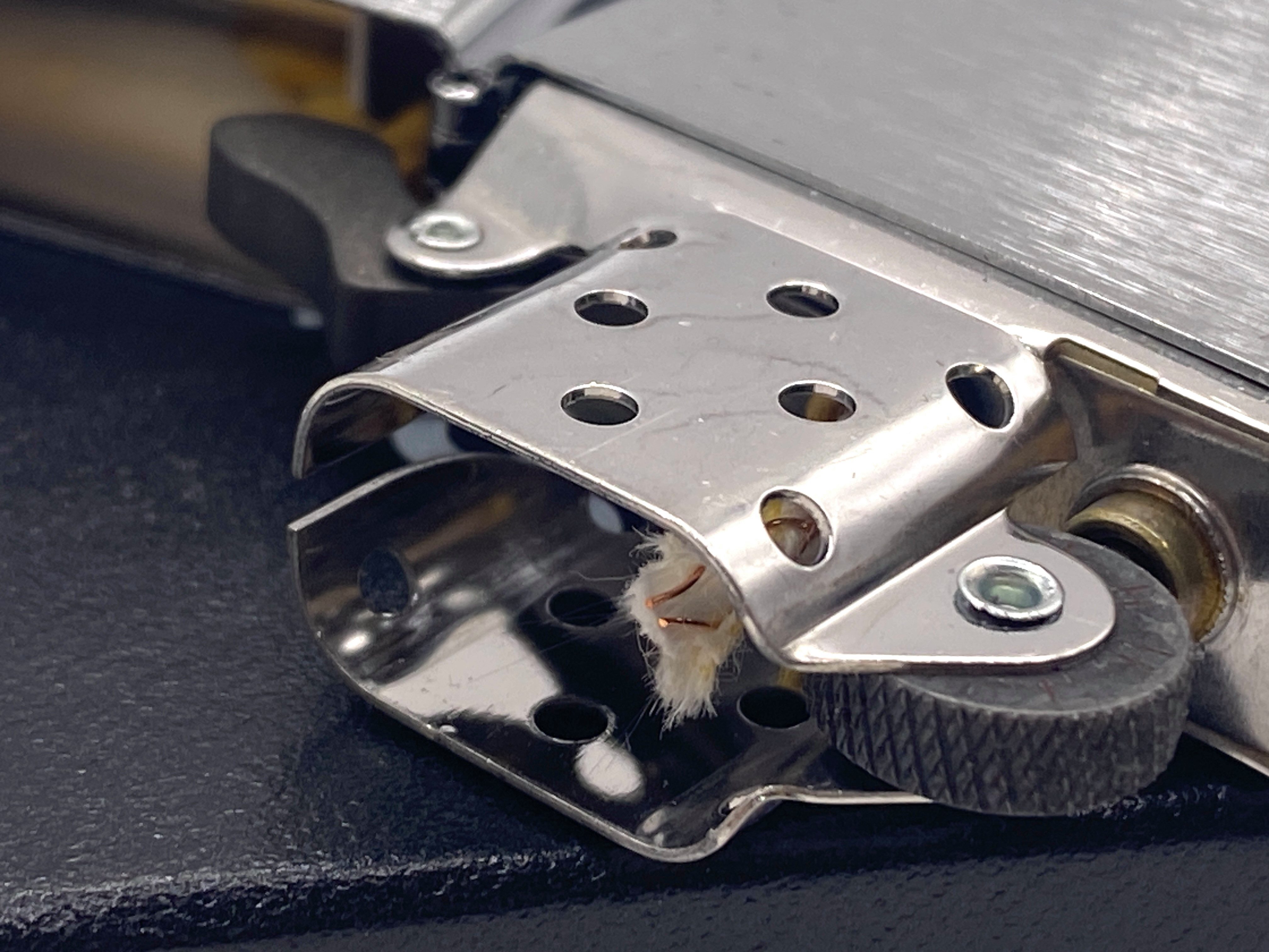Zippo Feuerzeug Chrome Gebürstet der Klassiker neu in Box, das Original mit dem " Klick " – Bild 5 von 5