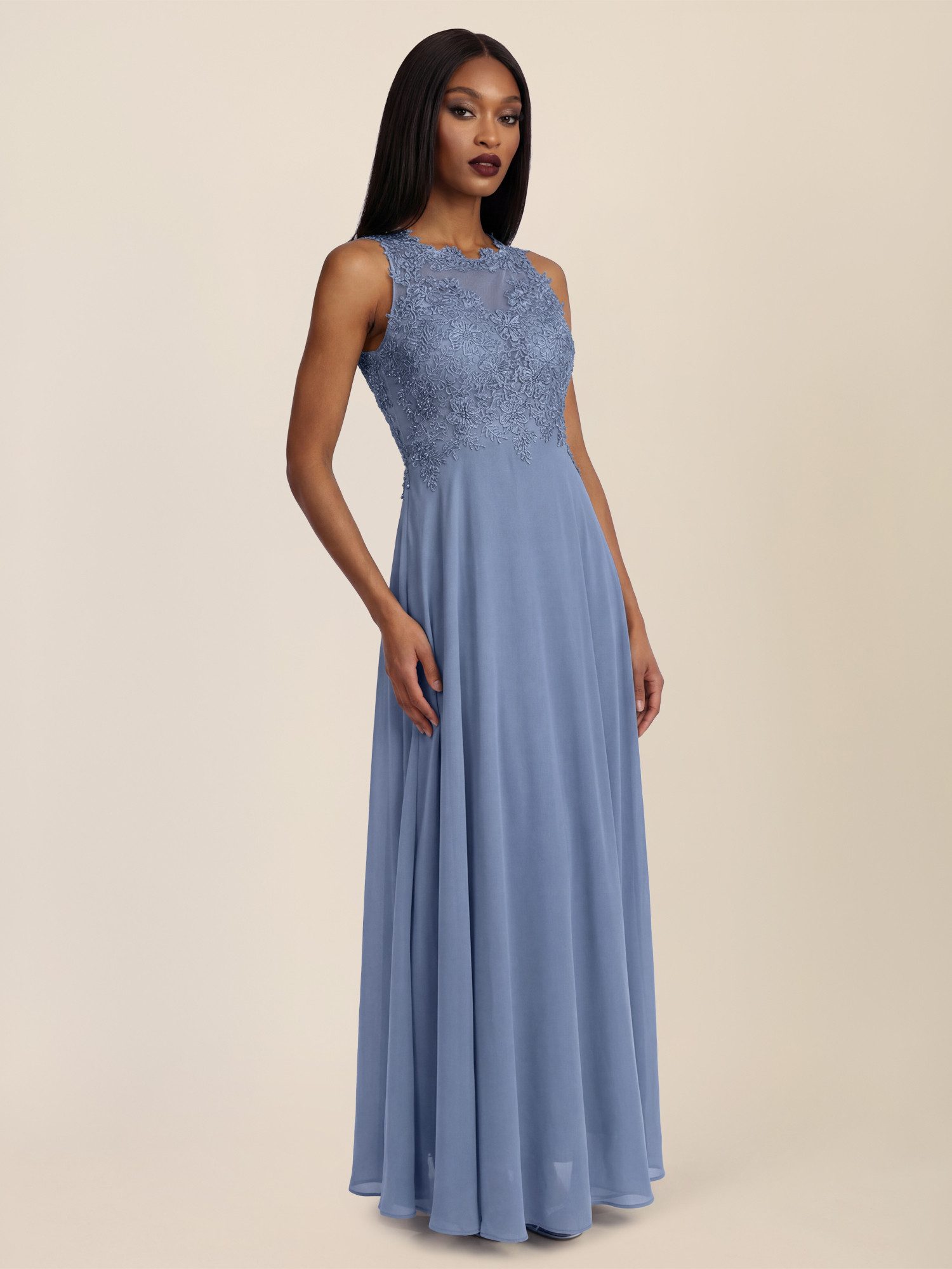 Apart Abendkleid mit floraler Spitze und fließendem Rock günstig online kaufen