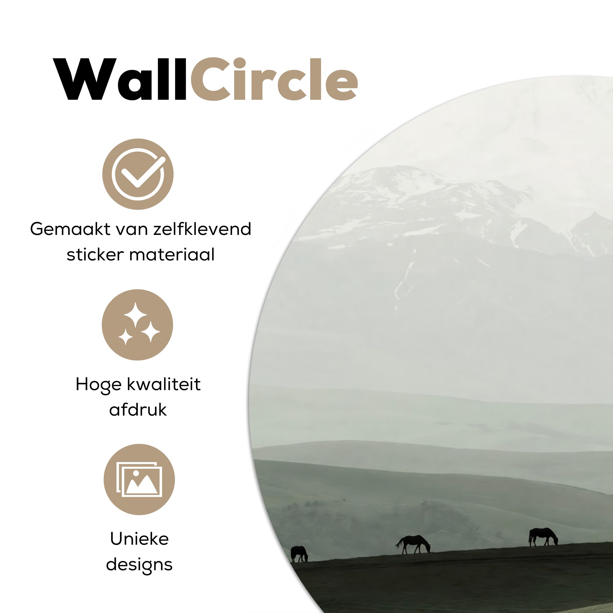 MuchoWow Wandsticker Grau - Berg - Pferde (1 St), Wandtattoo Selbstklebend, Wohnzimmer Deko Aufkleber, 30x30 cm