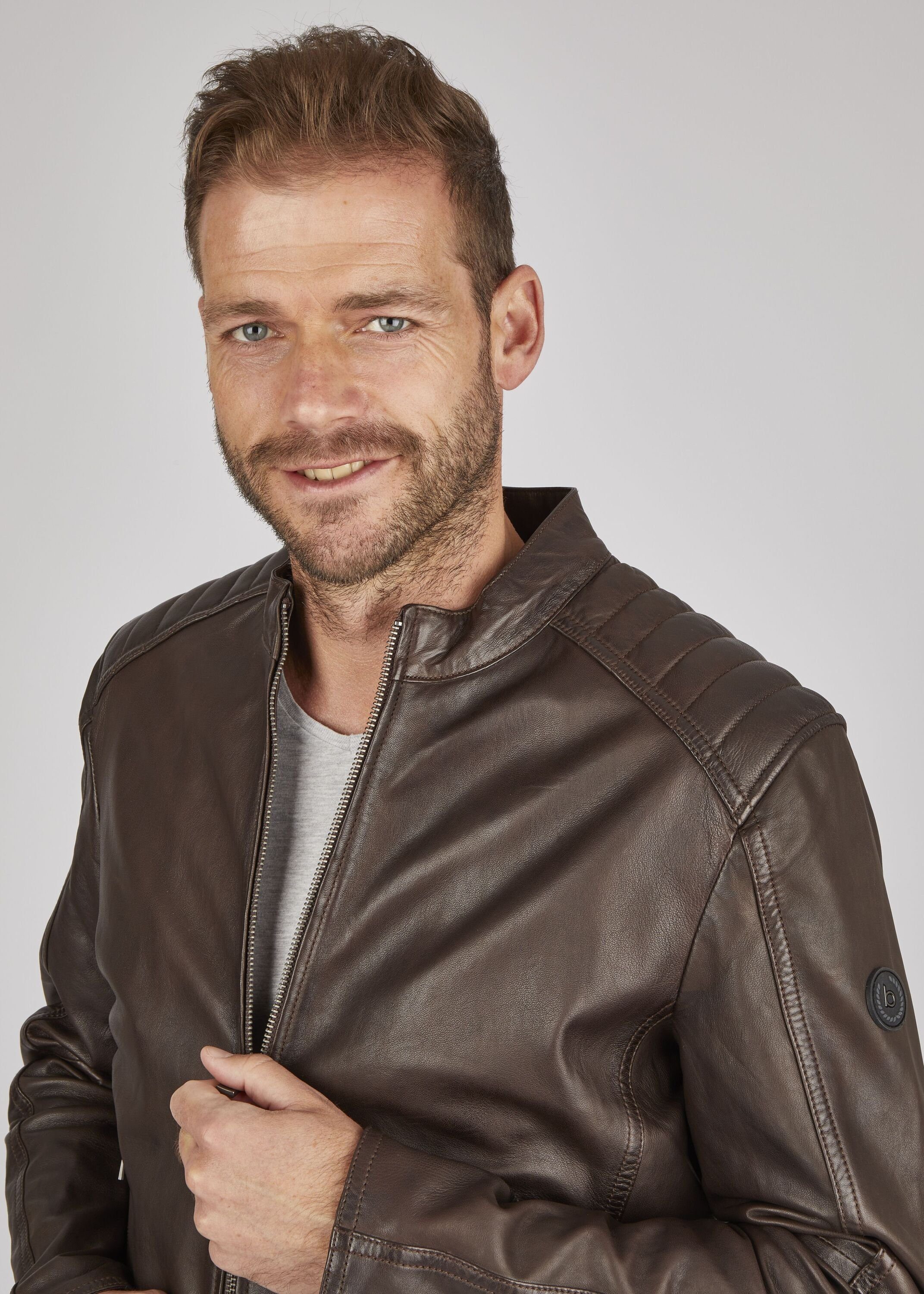bugatti Lederjacke BUAPOLLO (1-St) mit Schultersteppung und Reißverschlüssen