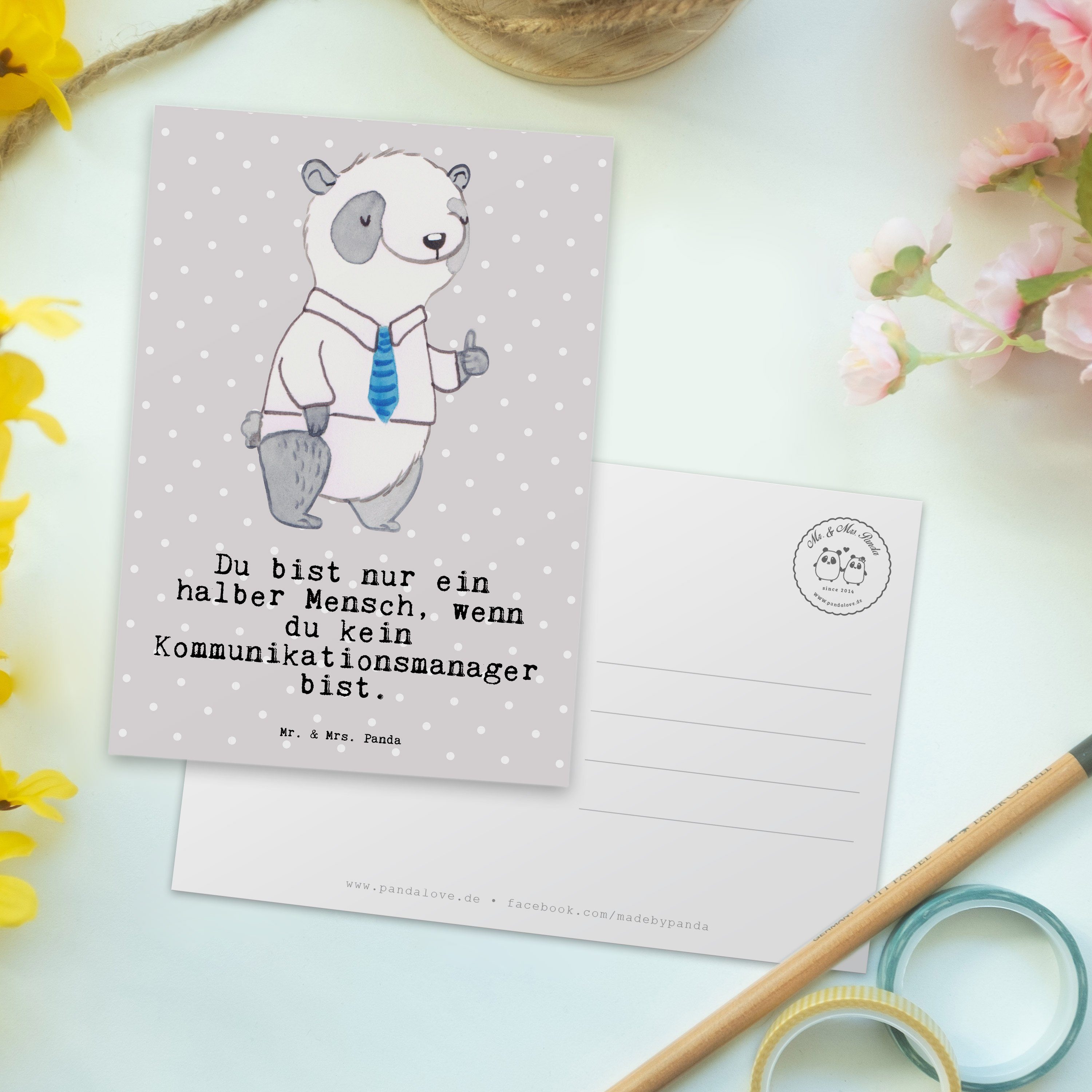 Mr. & Mrs. Panda Postkarte Kommunikationsmanager mit Herz - Grau Pastell - Geschenk, Studium, Fi