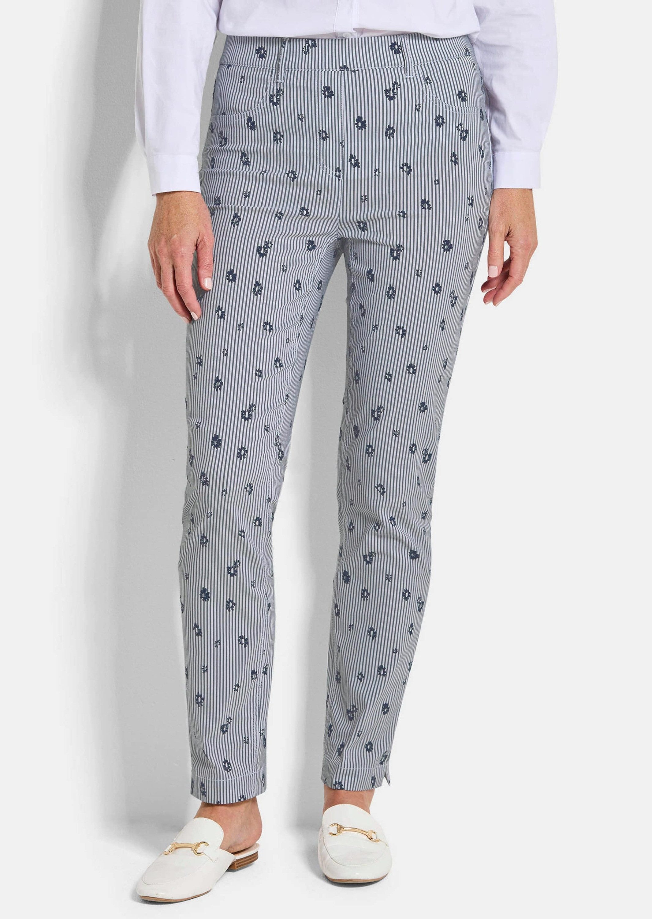 GOLDNER Schlupfhose Druckhose mit Streifen und Blüten-Muster Schlupfhose mit Rundum-Dehnbund, Reißverschluss-Optik und Knöchellänge