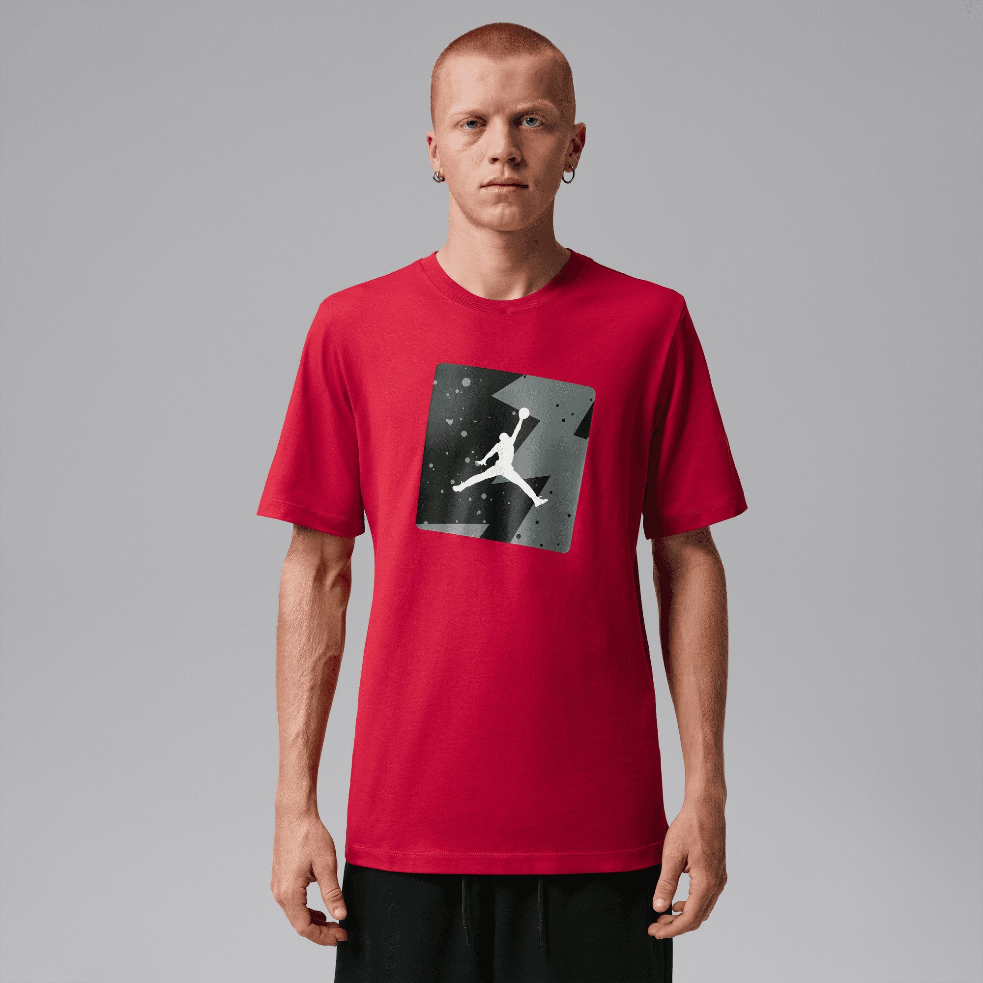 Jordan Trainingsshirt Jordan Poolside Men's T-Shirt mit markantem Frontprint, atmungsaktives Material, aus Baumwolle